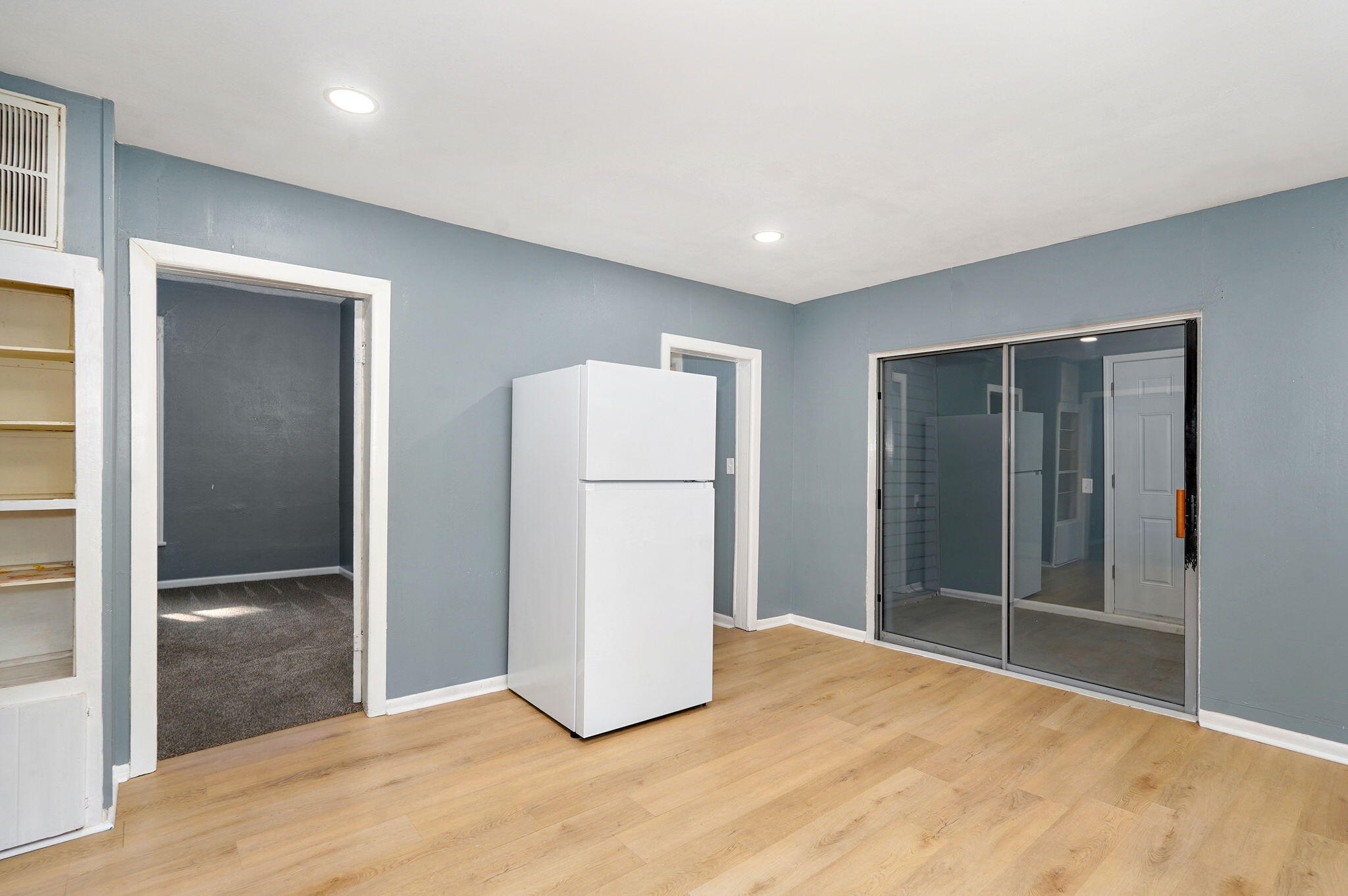 921 West Monroe Terrace Property Photo 13