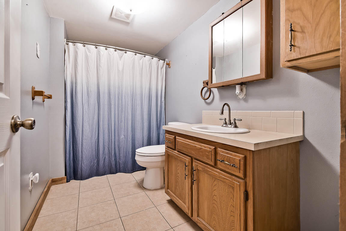 715 Easy Street Property Photo 11