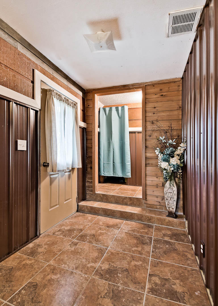 715 Easy Street Property Photo 13