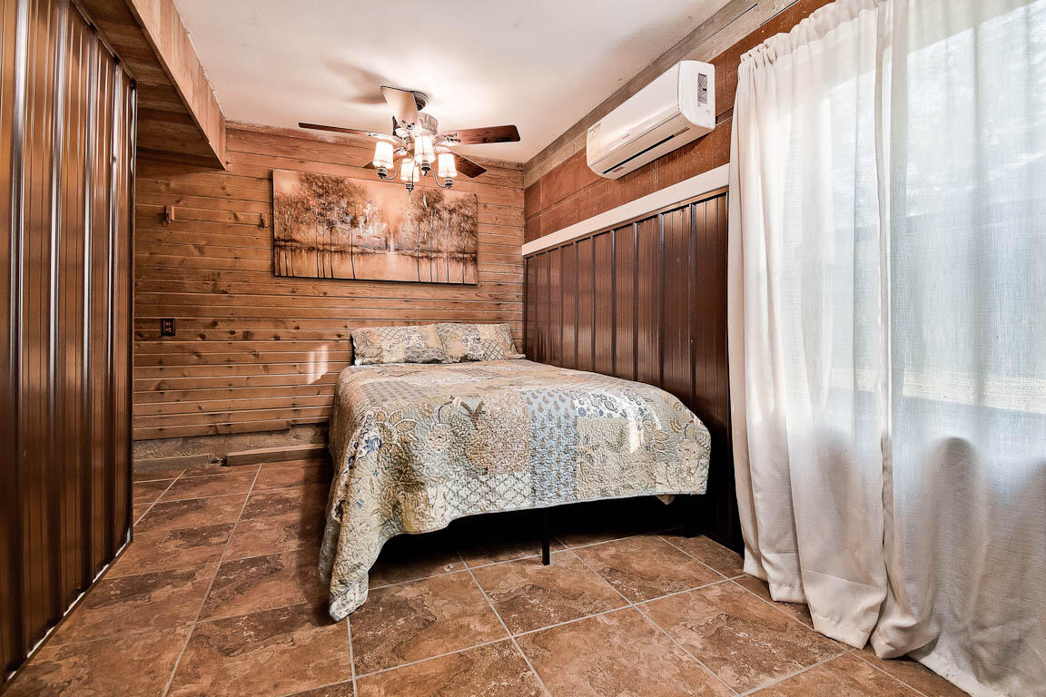 715 Easy Street Property Photo 16