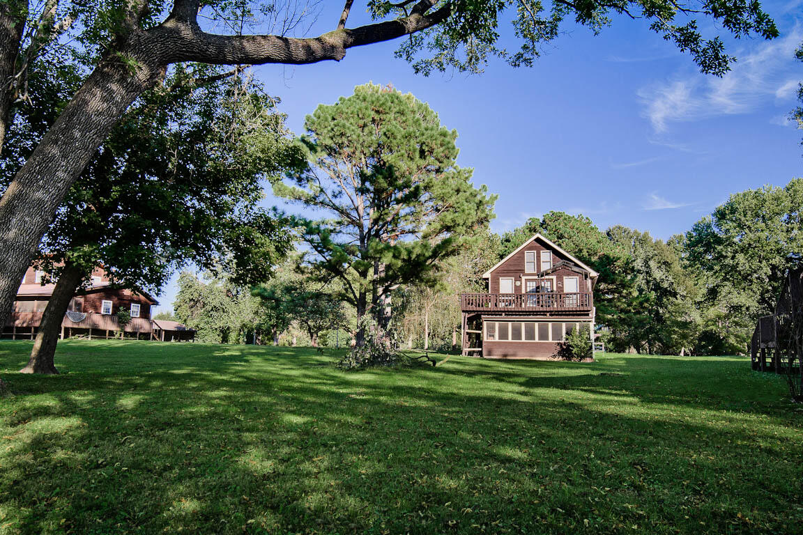 715 Easy Street Property Photo 23