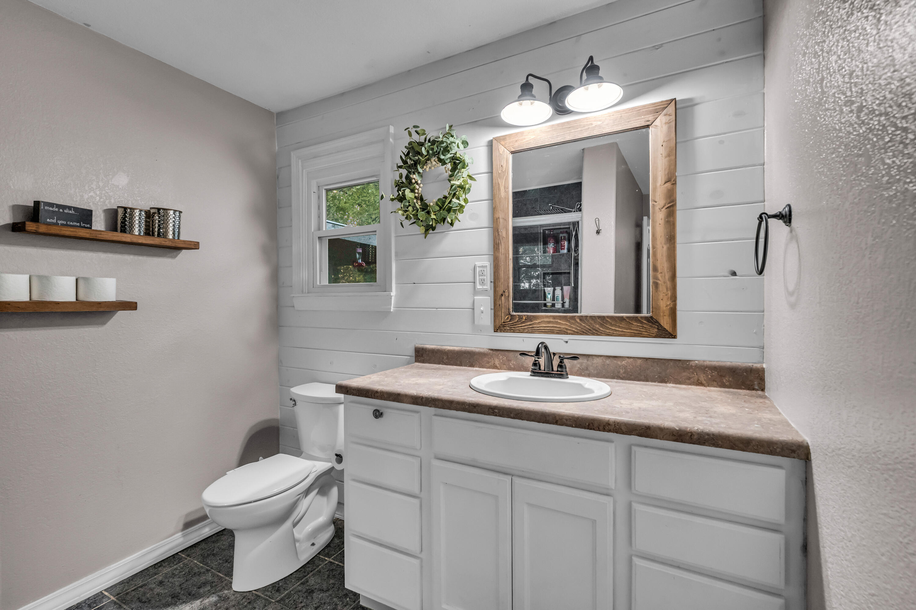 625 County Road 8330 Property Photo 21