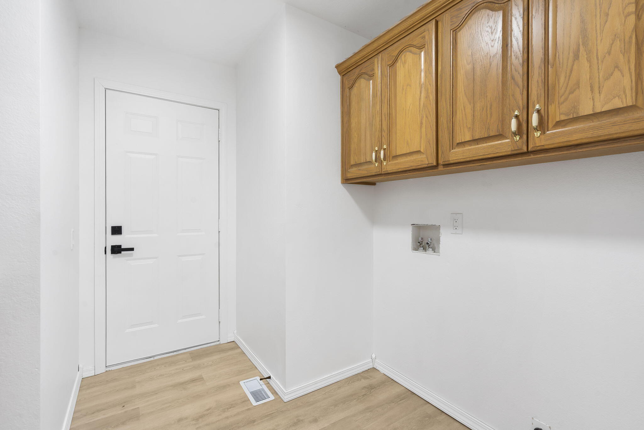 222 Cedar Ravine Drive Property Photo 16