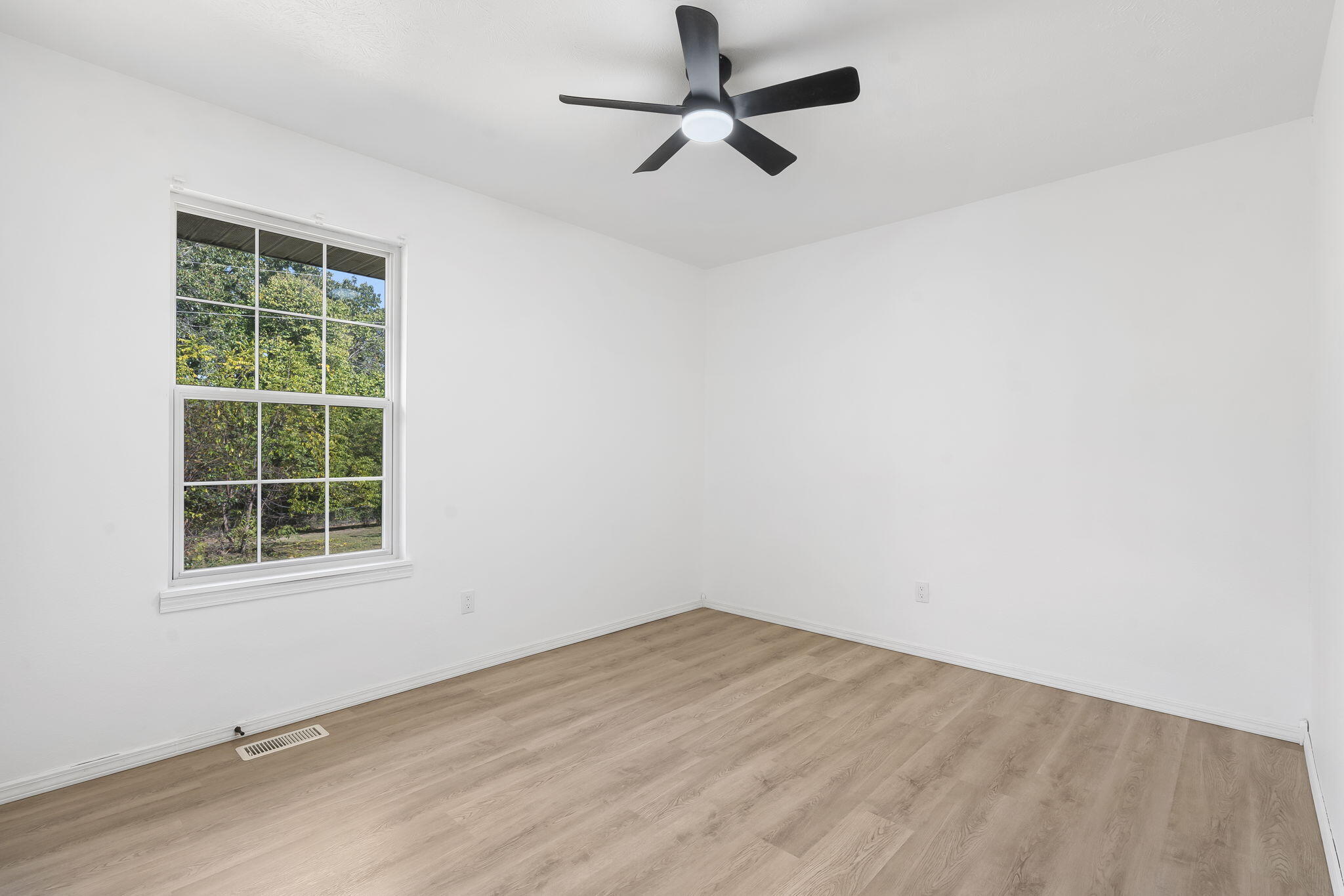 222 Cedar Ravine Drive Property Photo 22