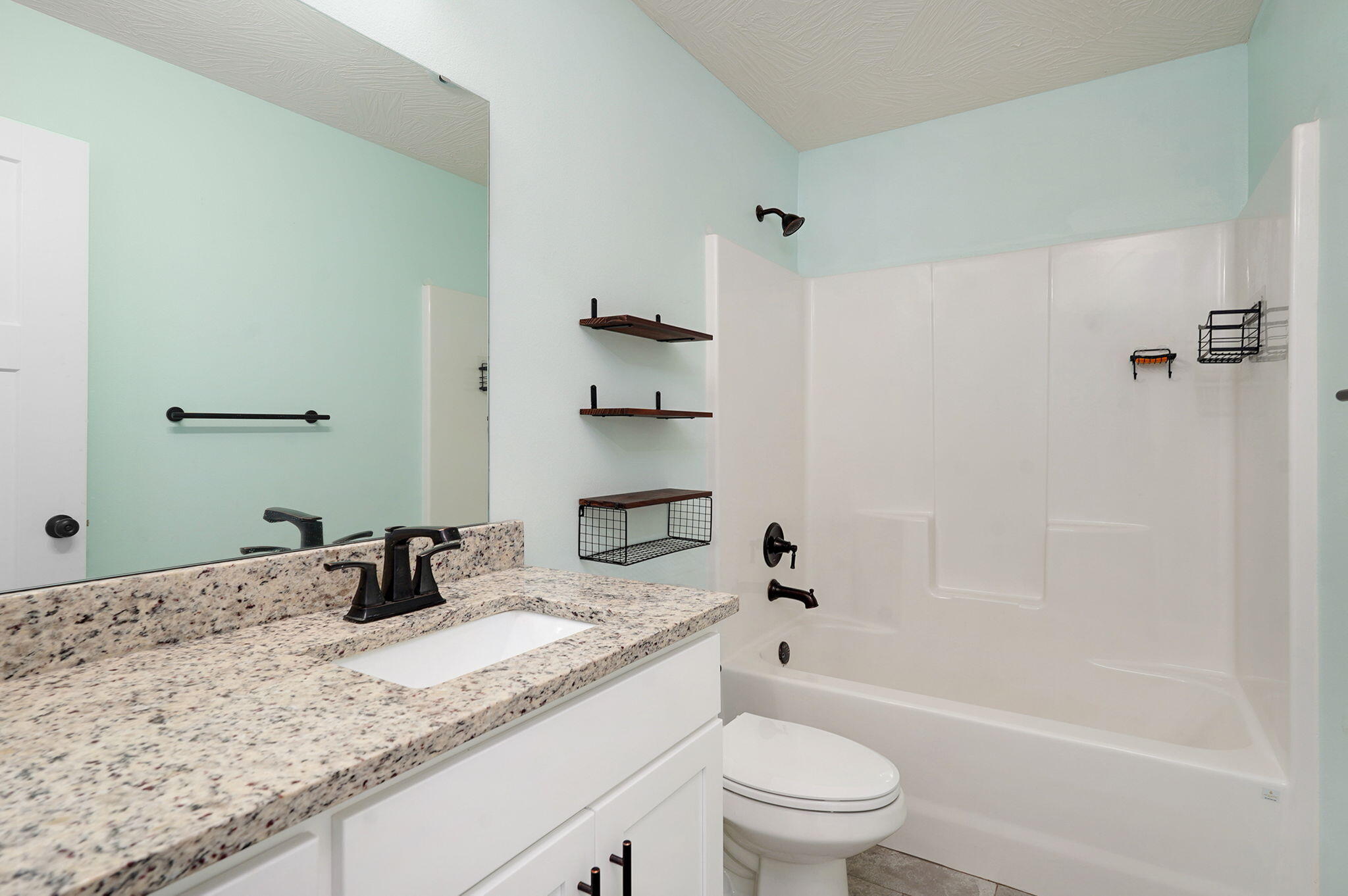 1611 East Hayloft Drive Property Photo 18