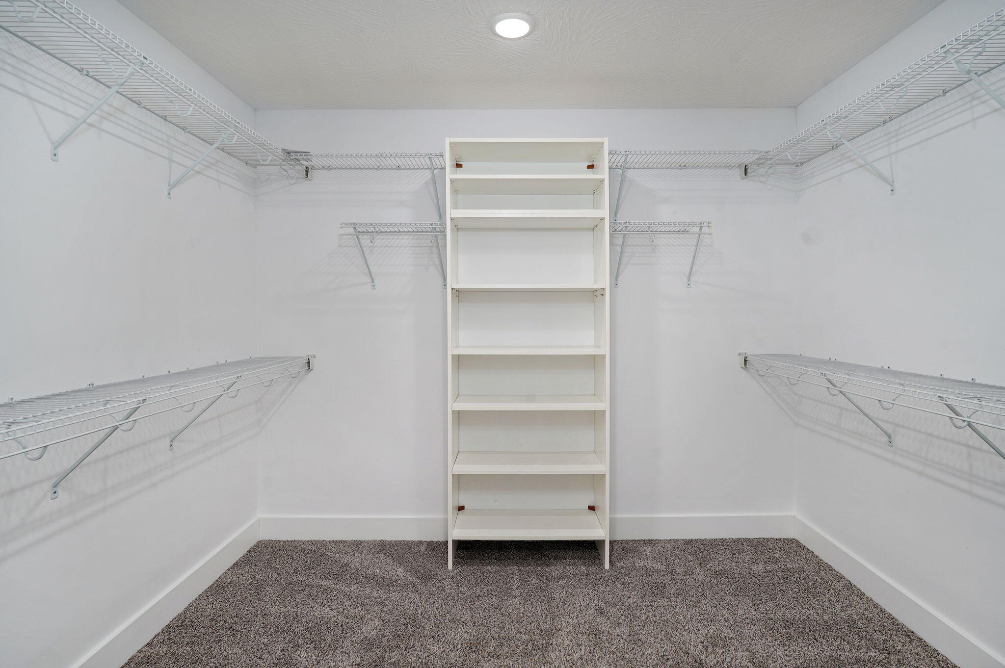 1611 East Hayloft Drive Property Photo 20