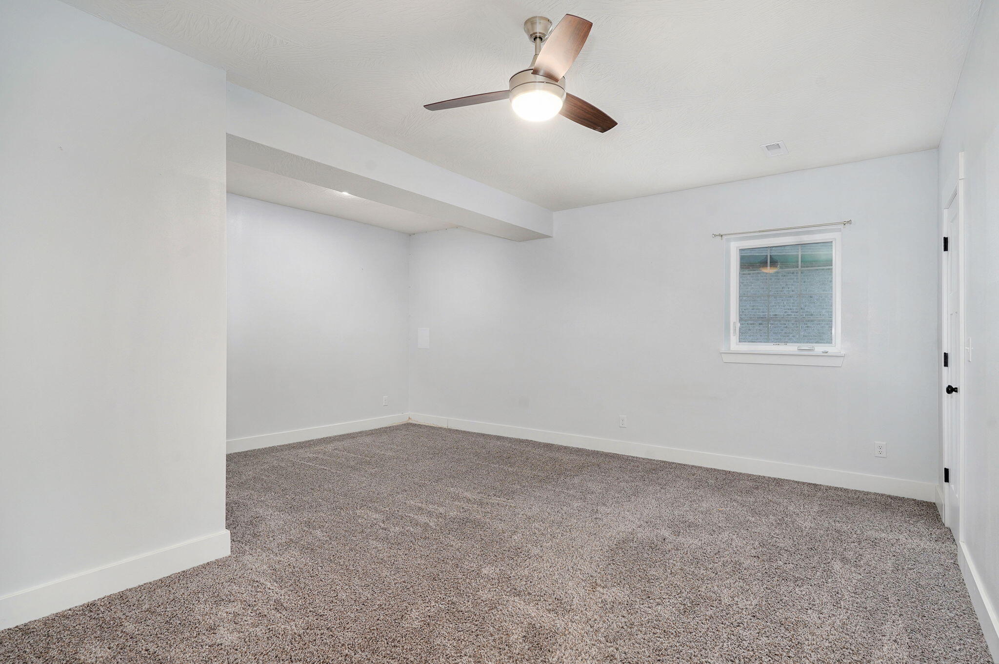 1611 East Hayloft Drive Property Photo 27