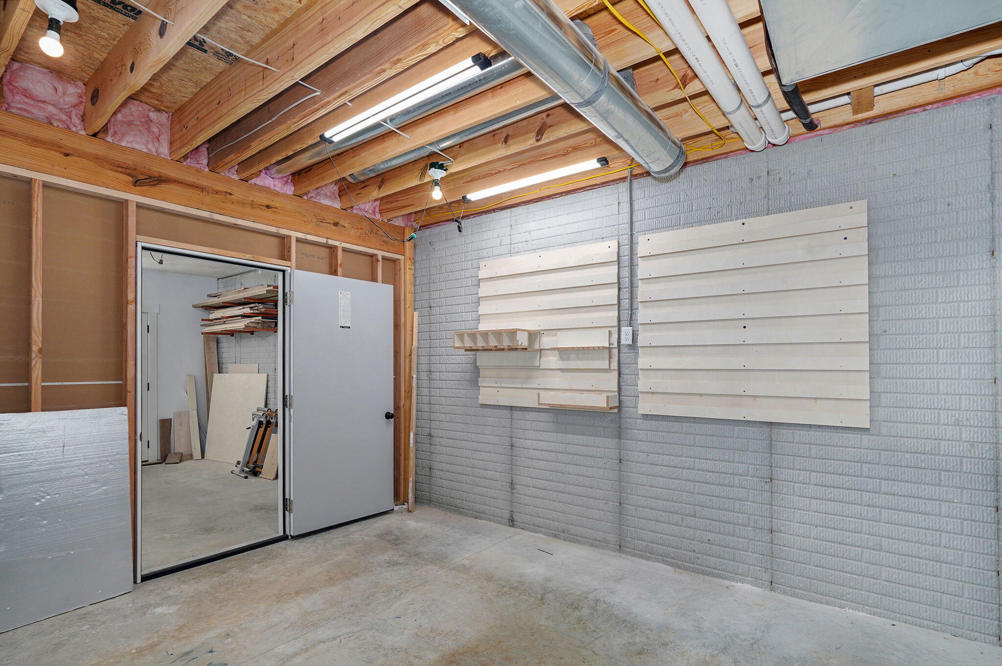 1611 East Hayloft Drive Property Photo 32