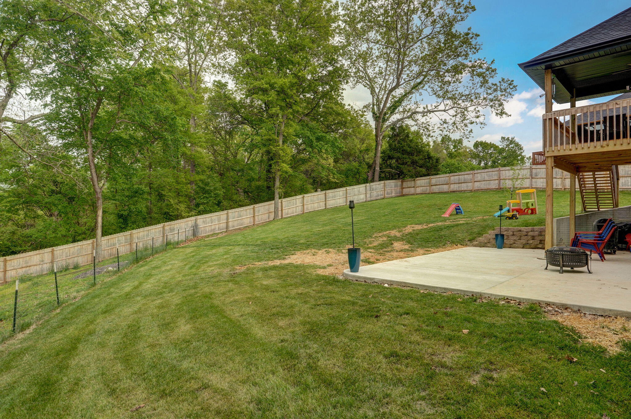 1611 East Hayloft Drive Property Photo 39