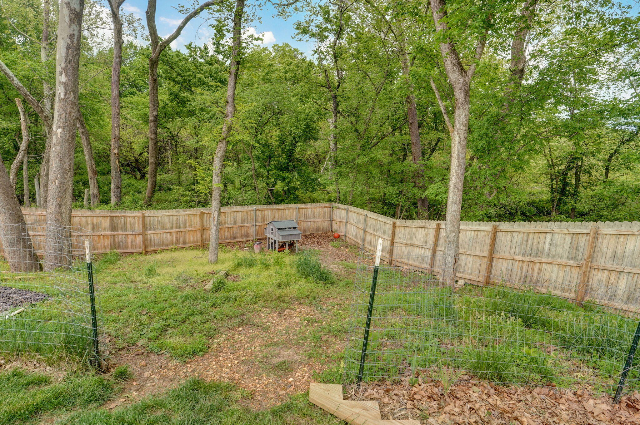 1611 East Hayloft Drive Property Photo 42