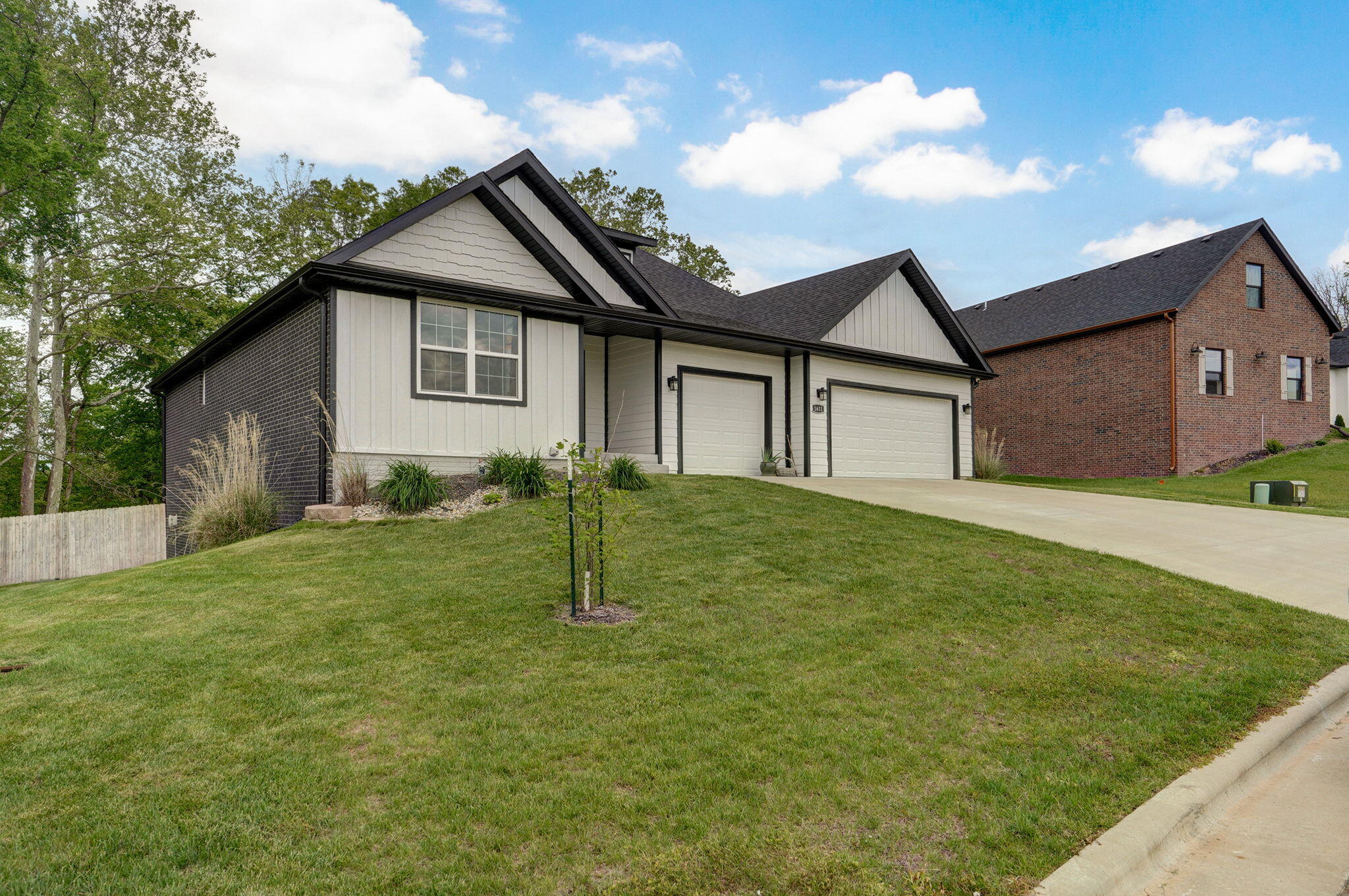 1611 East Hayloft Drive Property Photo 45