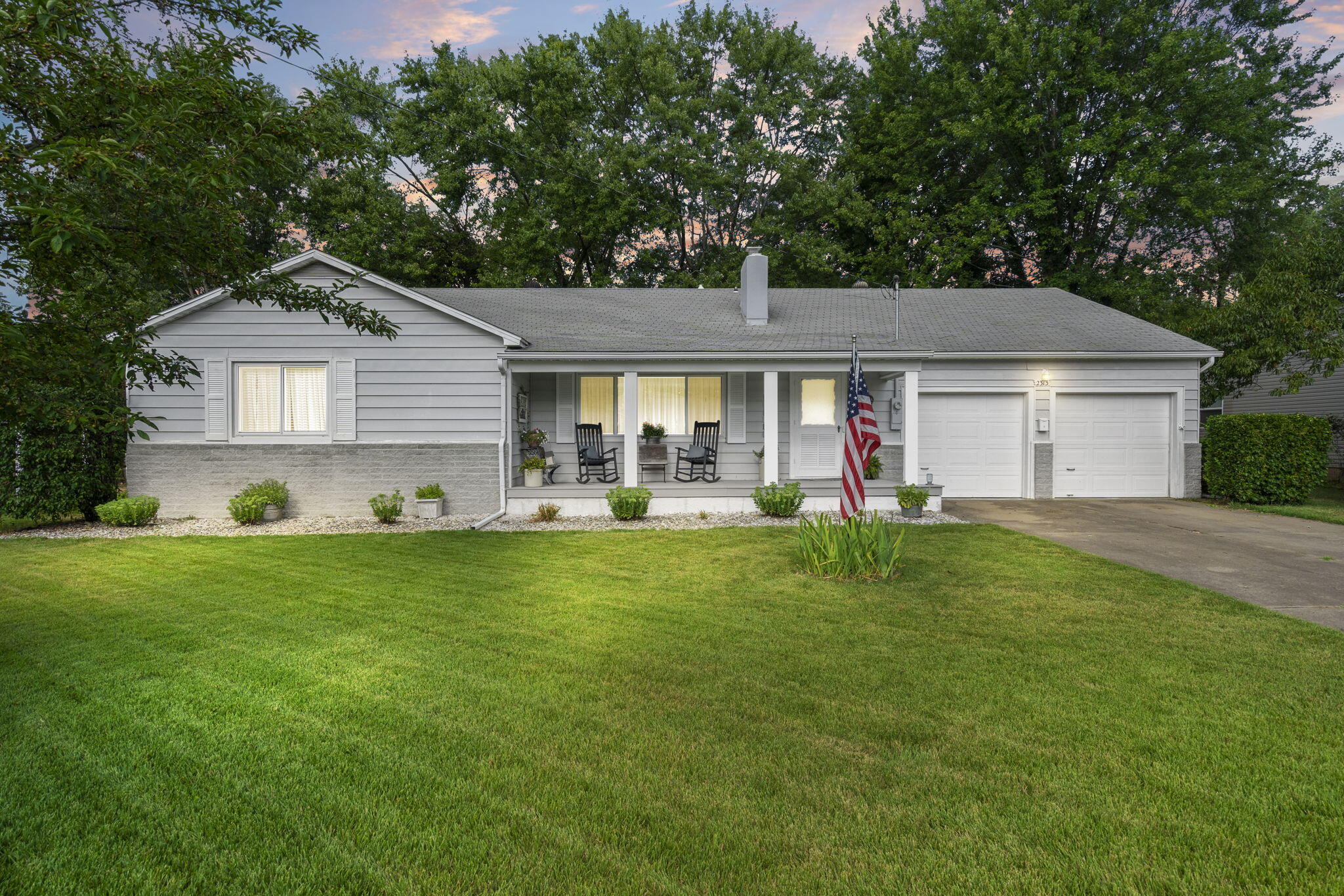 2313 South Clay Avenue Property Photo 1