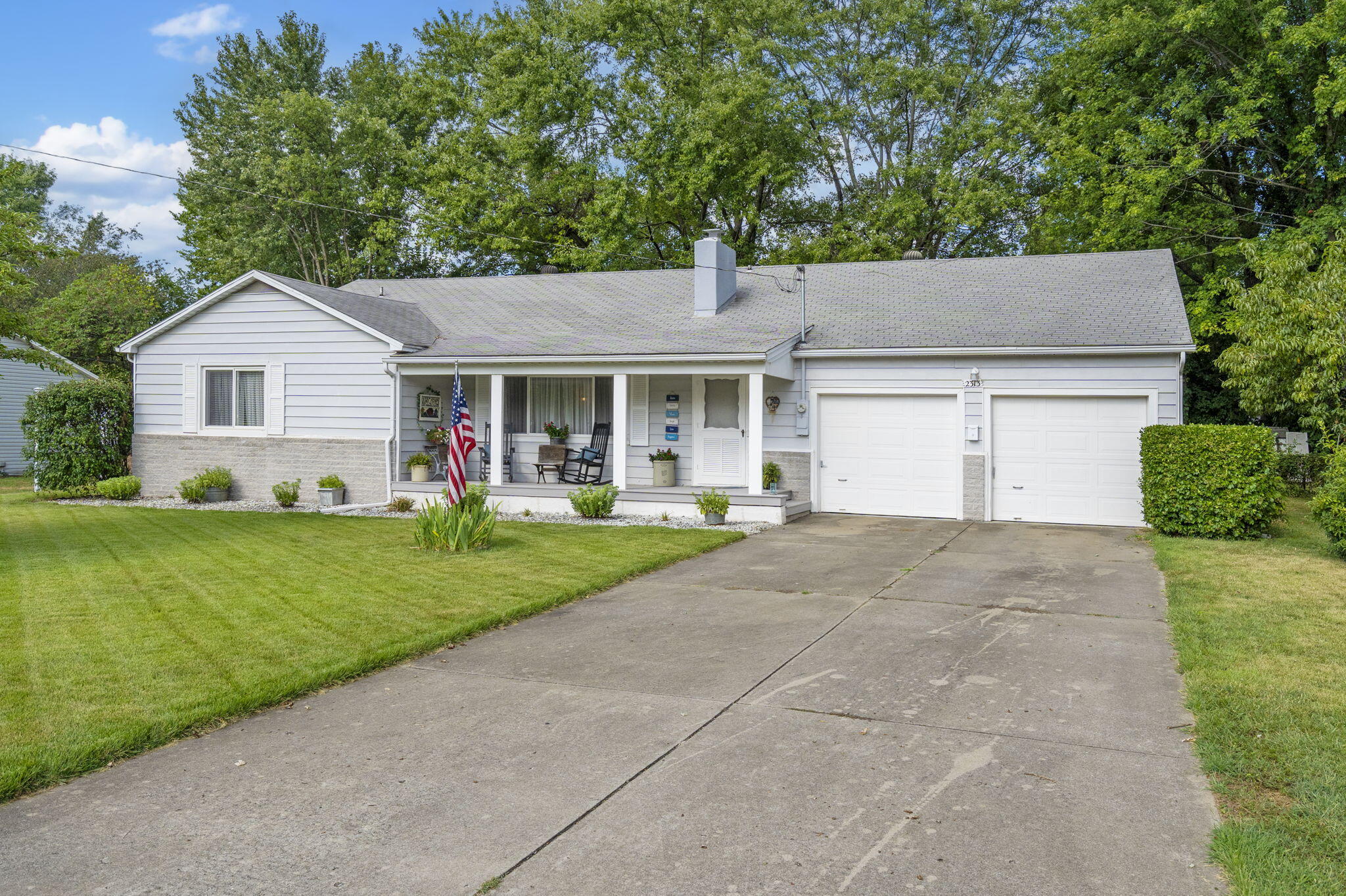 2313 South Clay Avenue Property Photo 3