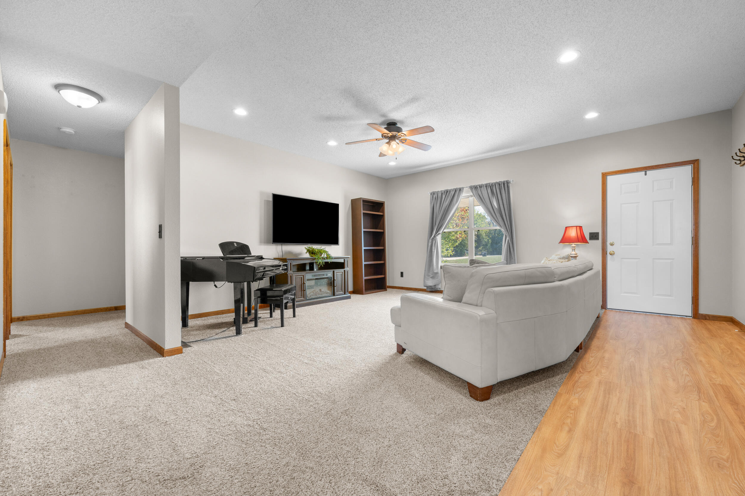 1431 Isdell Street Property Photo 2