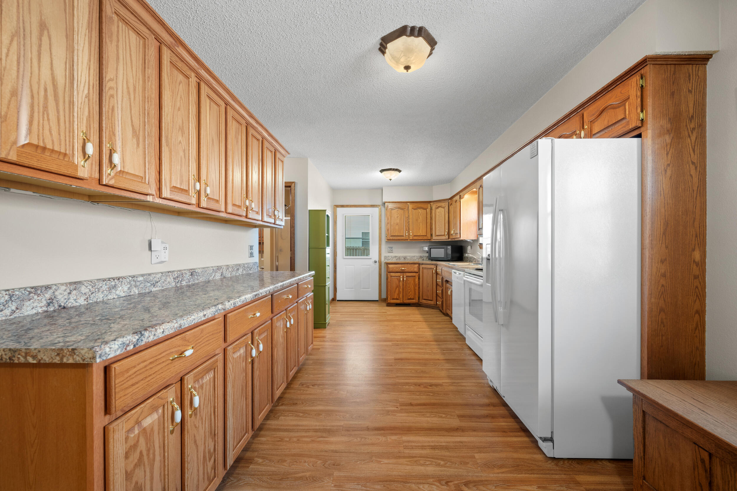 1431 Isdell Street Property Photo 3