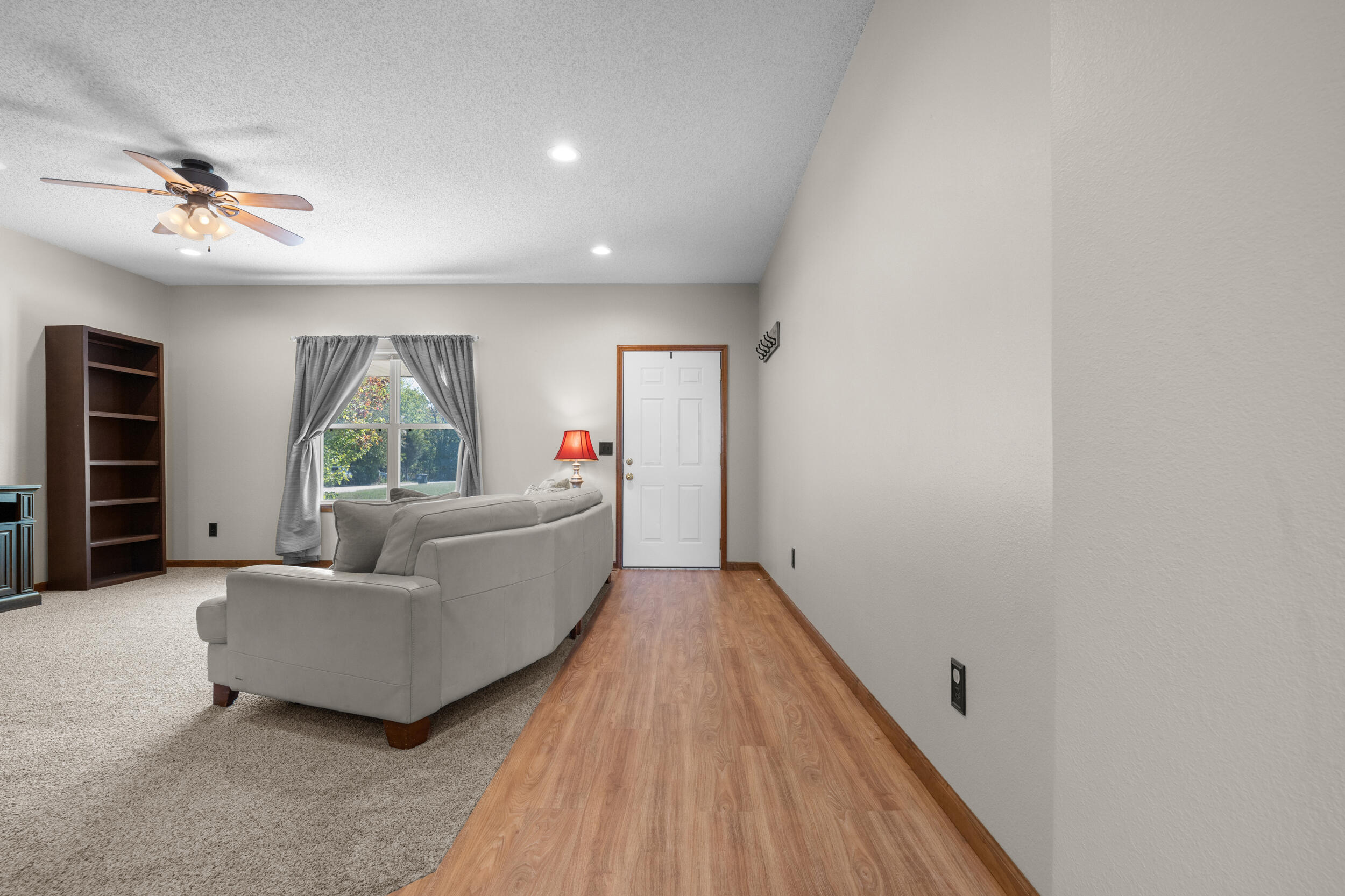 1431 Isdell Street Property Photo 9