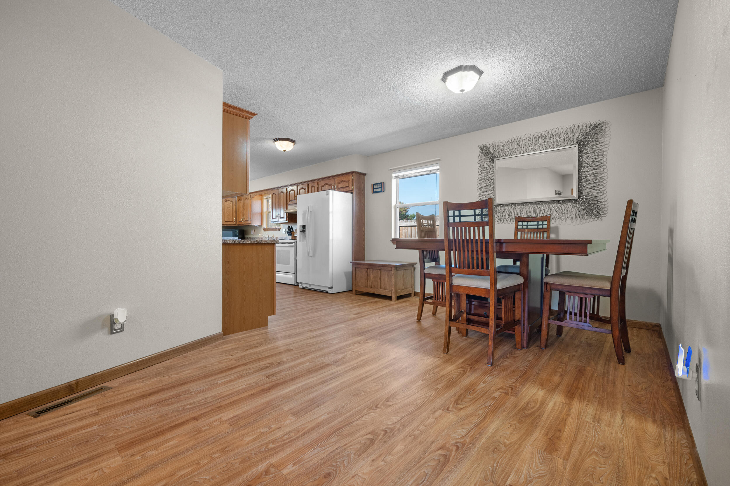 1431 Isdell Street Property Photo 11