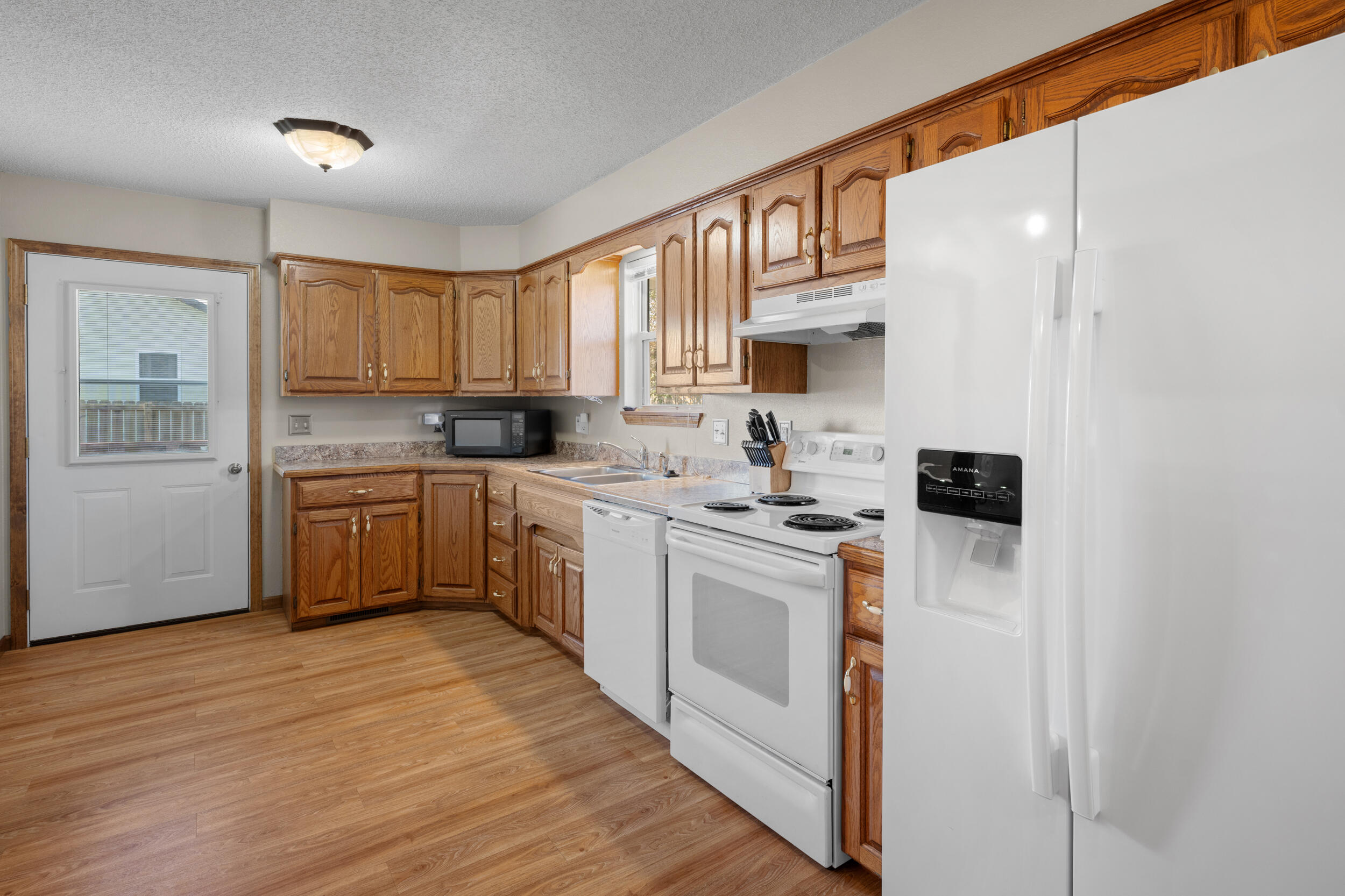 1431 Isdell Street Property Photo 13