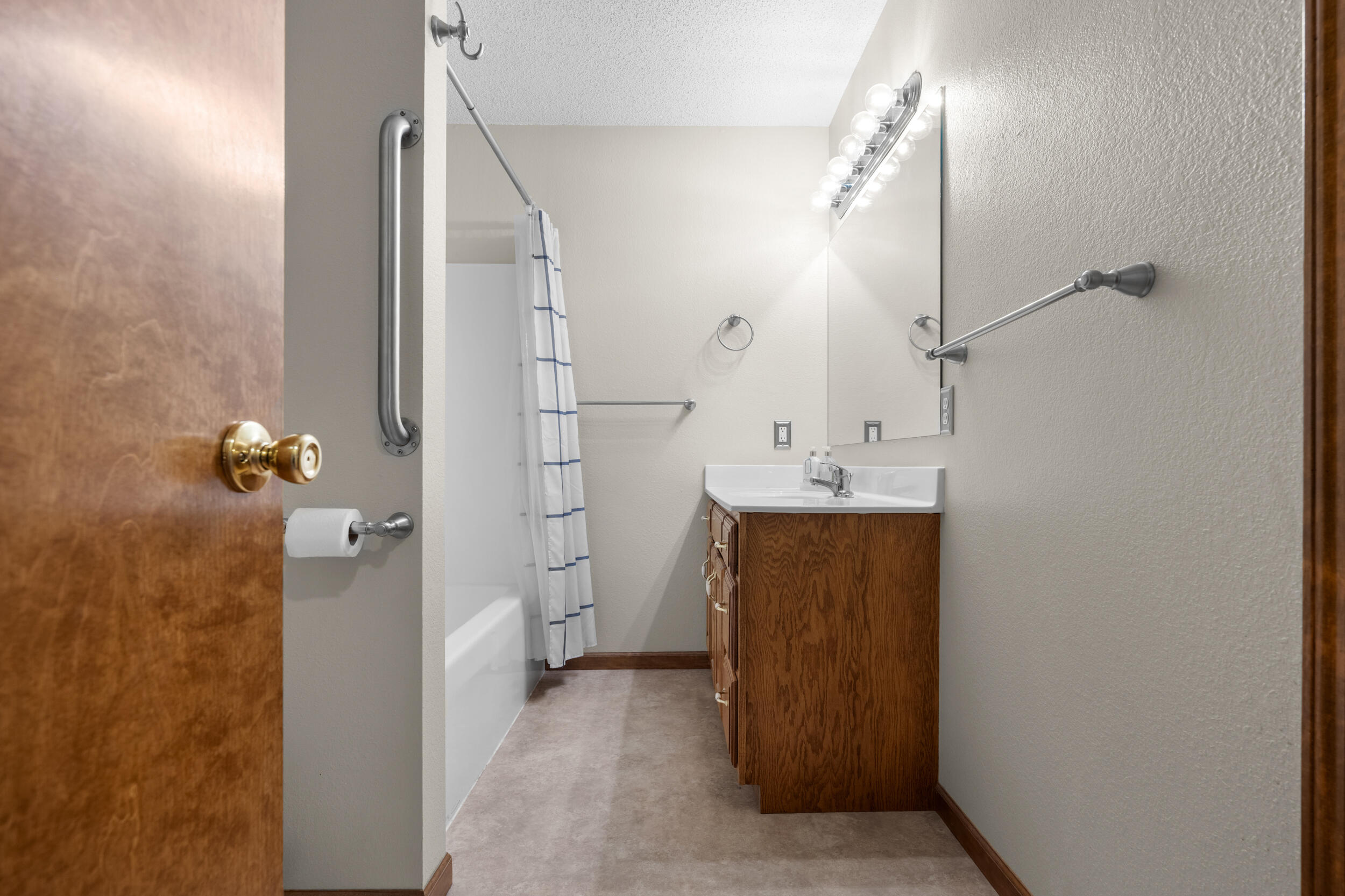 1431 Isdell Street Property Photo 21