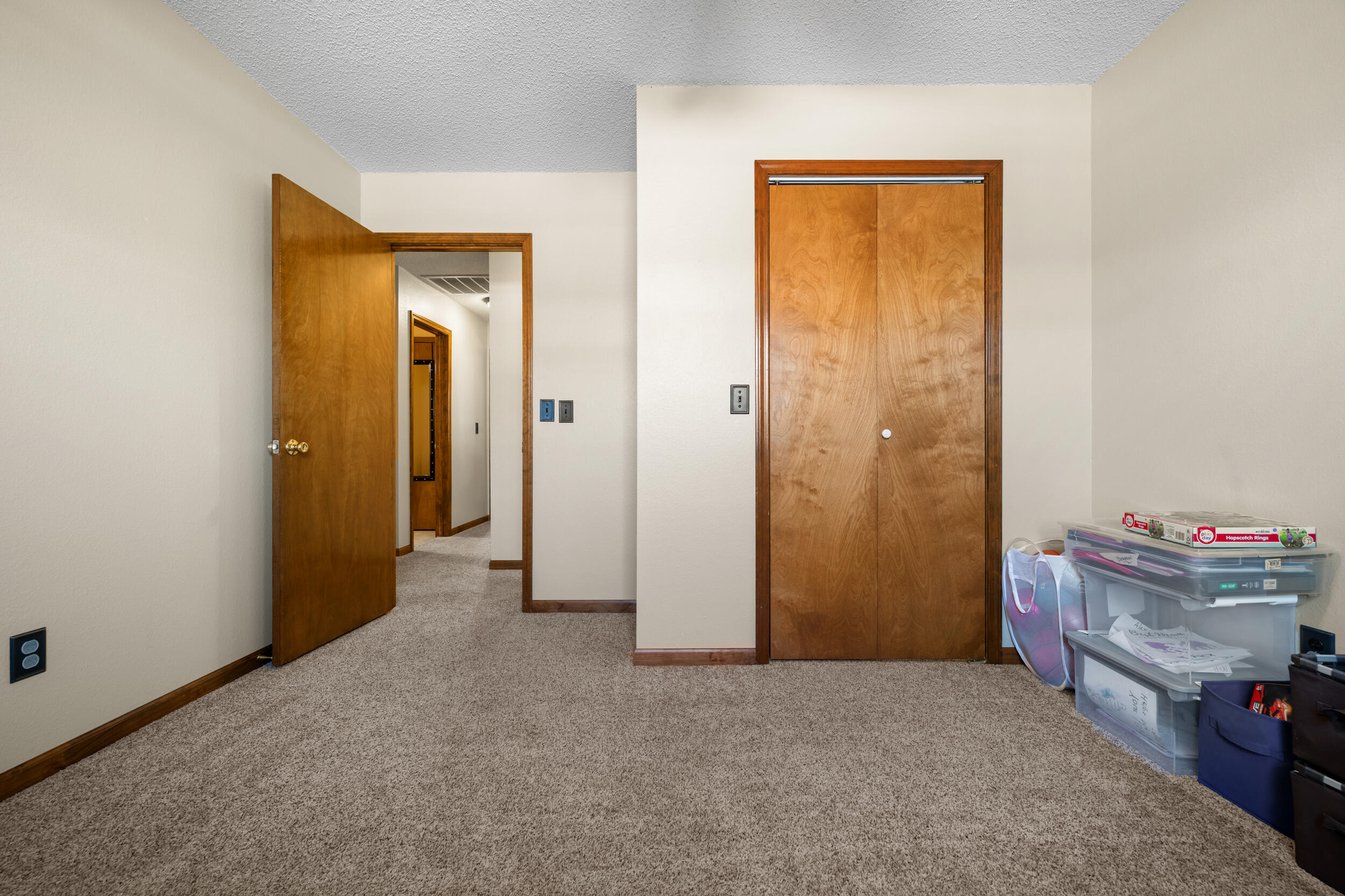 1431 Isdell Street Property Photo 26