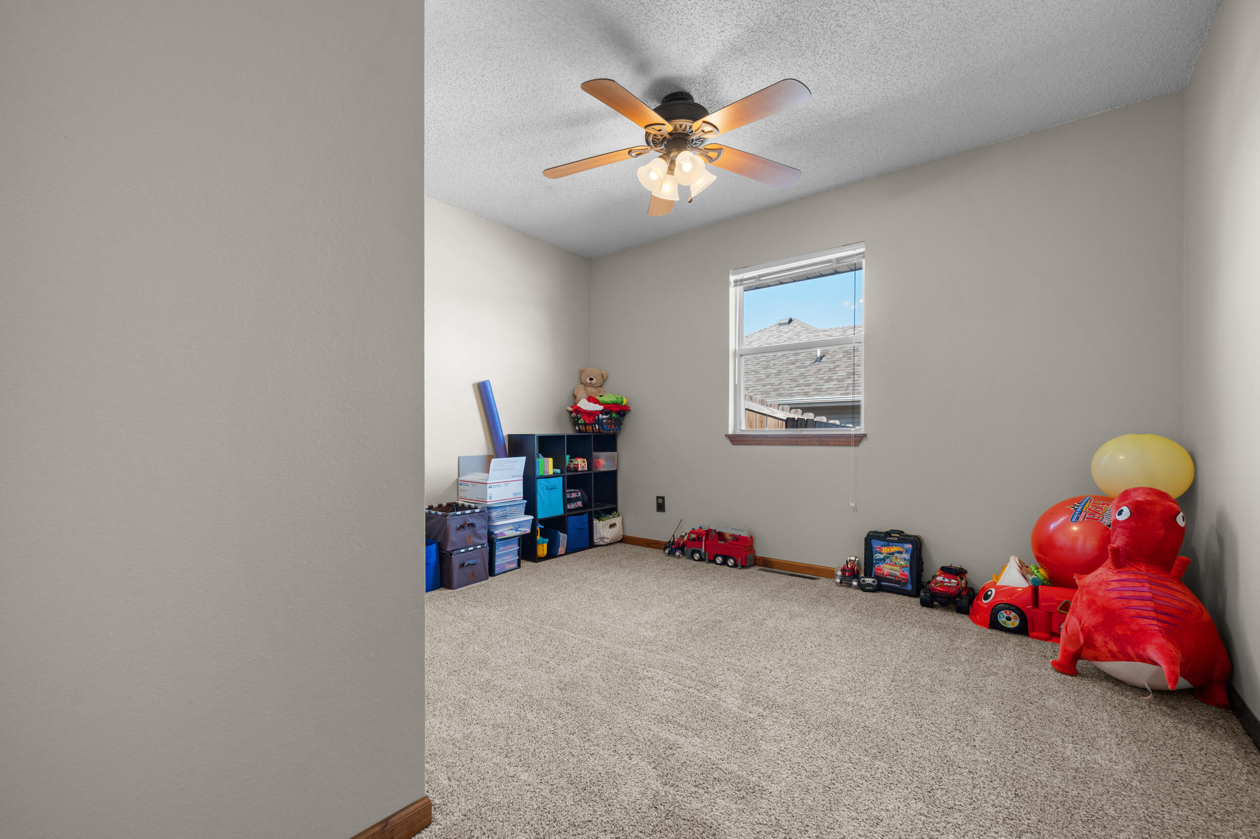 1431 Isdell Street Property Photo 28