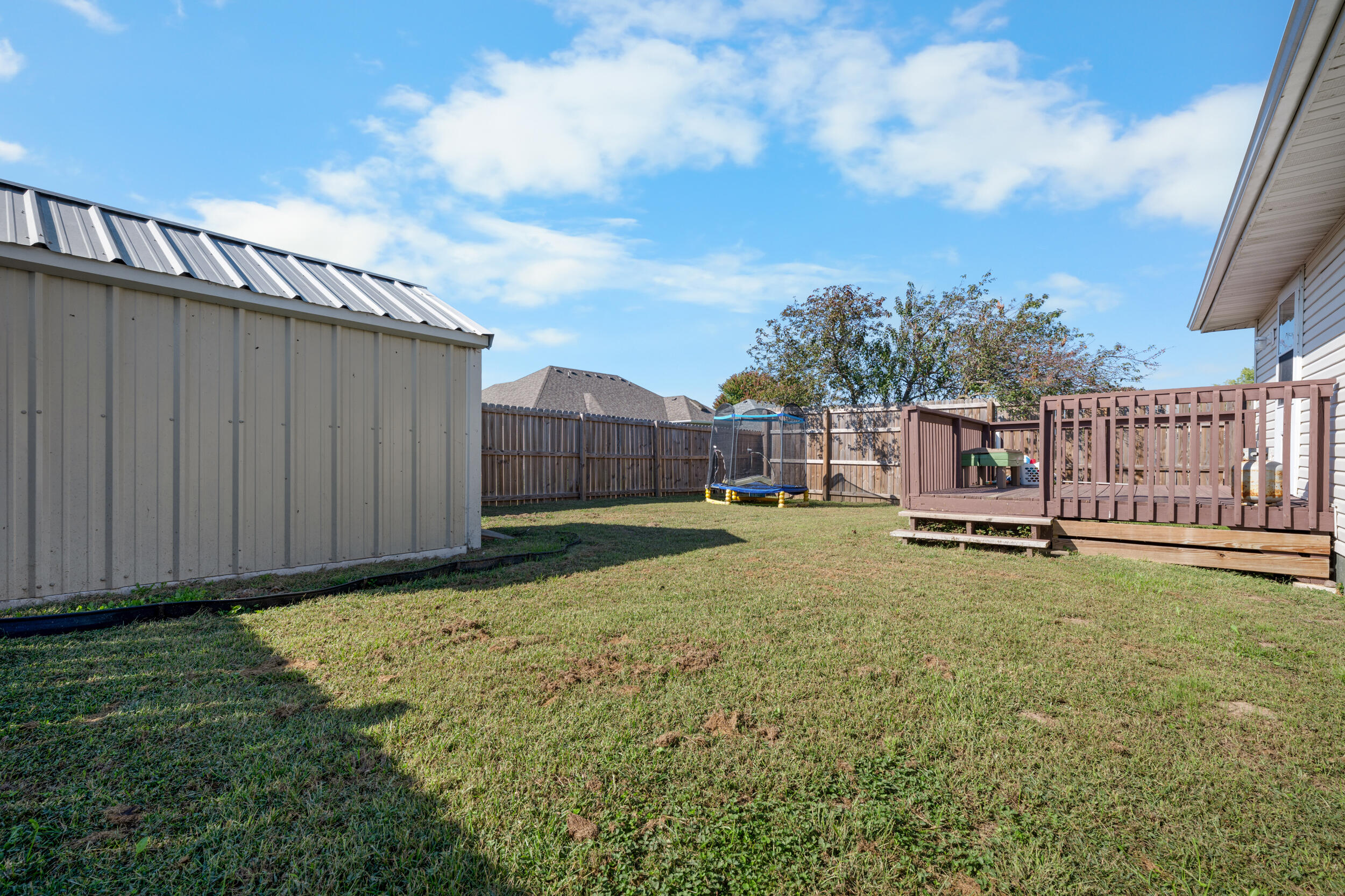 1431 Isdell Street Property Photo 35