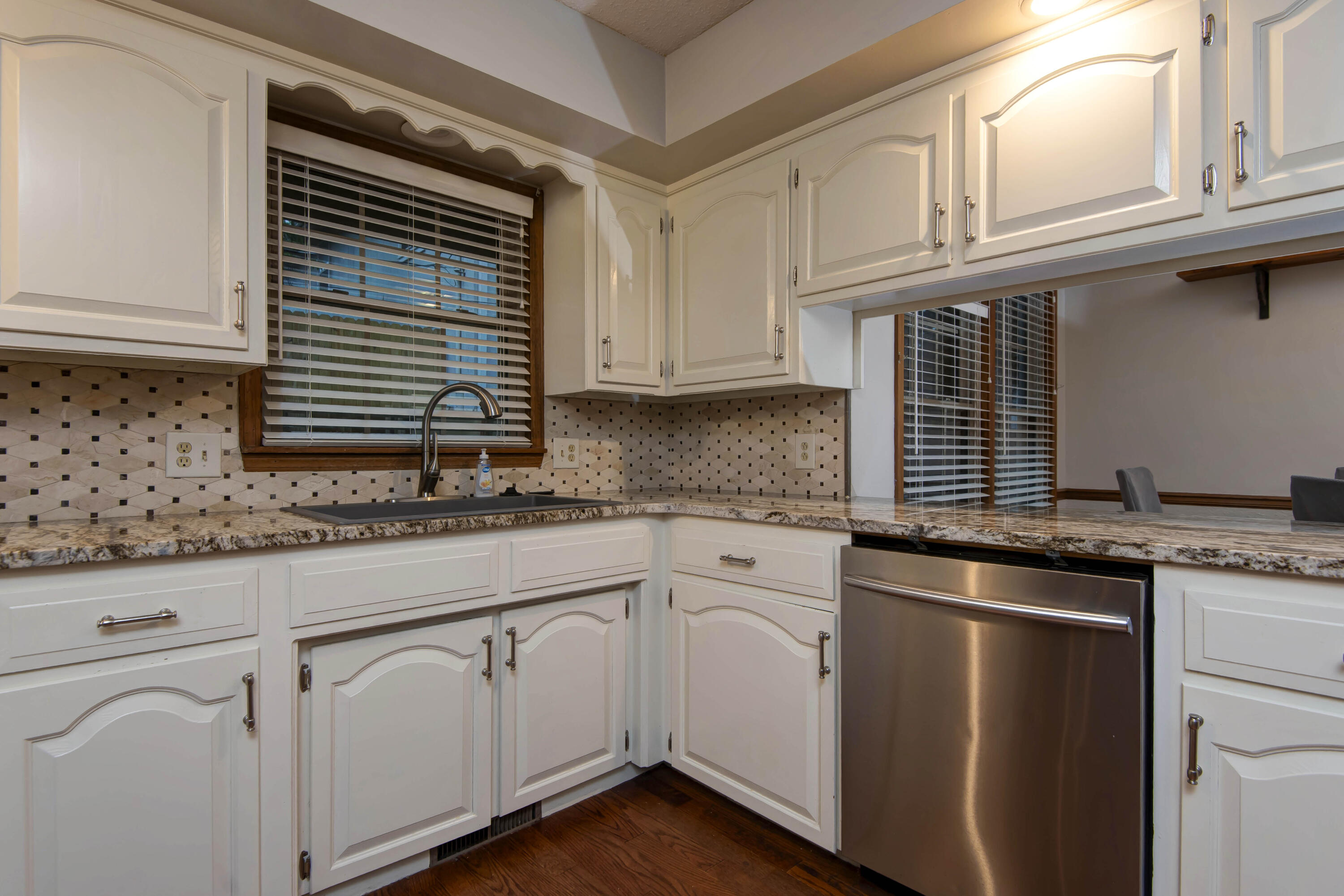 5532 South Roanoke Avenue Property Photo 10