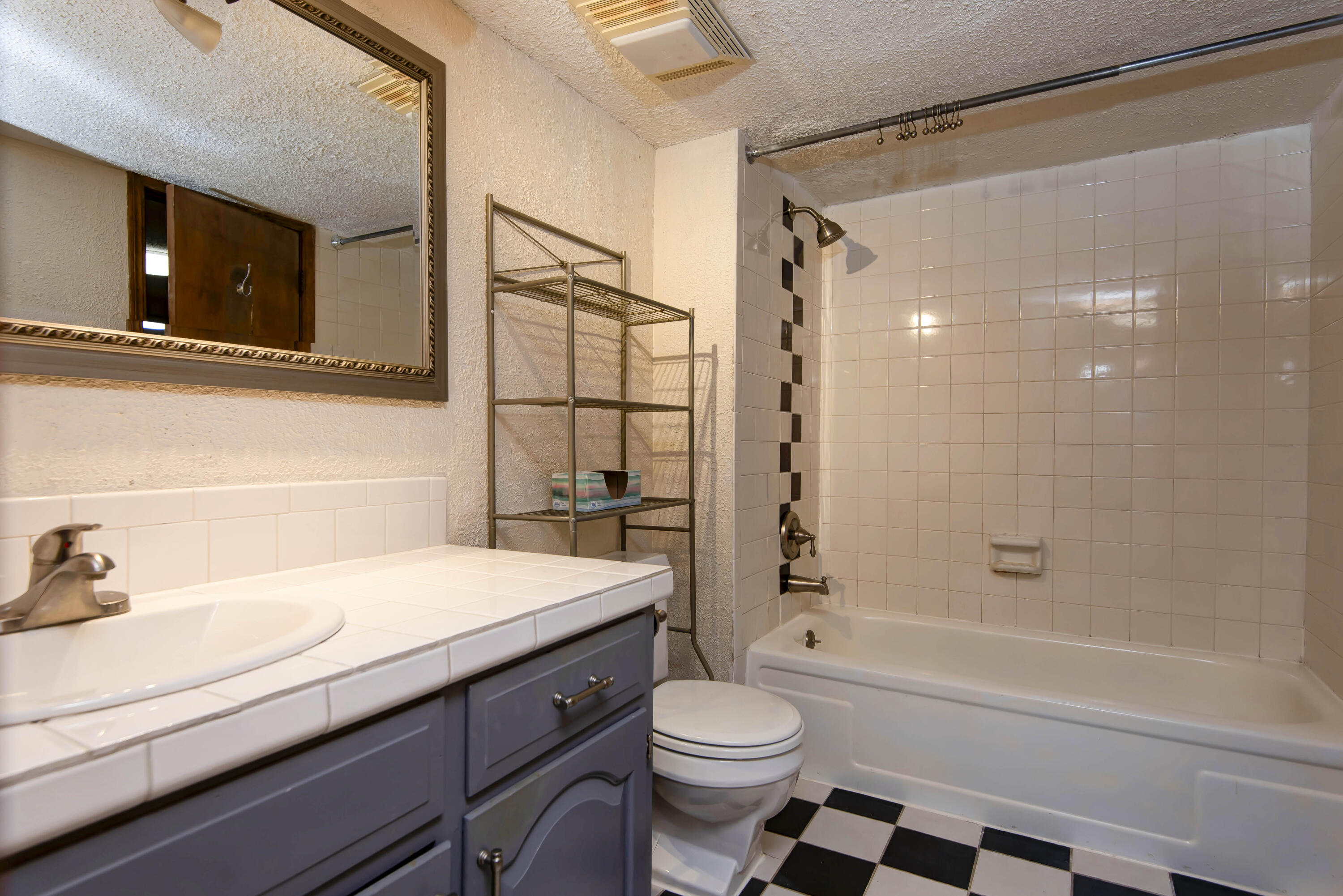 5532 South Roanoke Avenue Property Photo 25