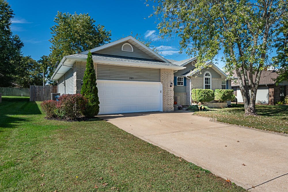 305 North Meadow Street Property Photo 1