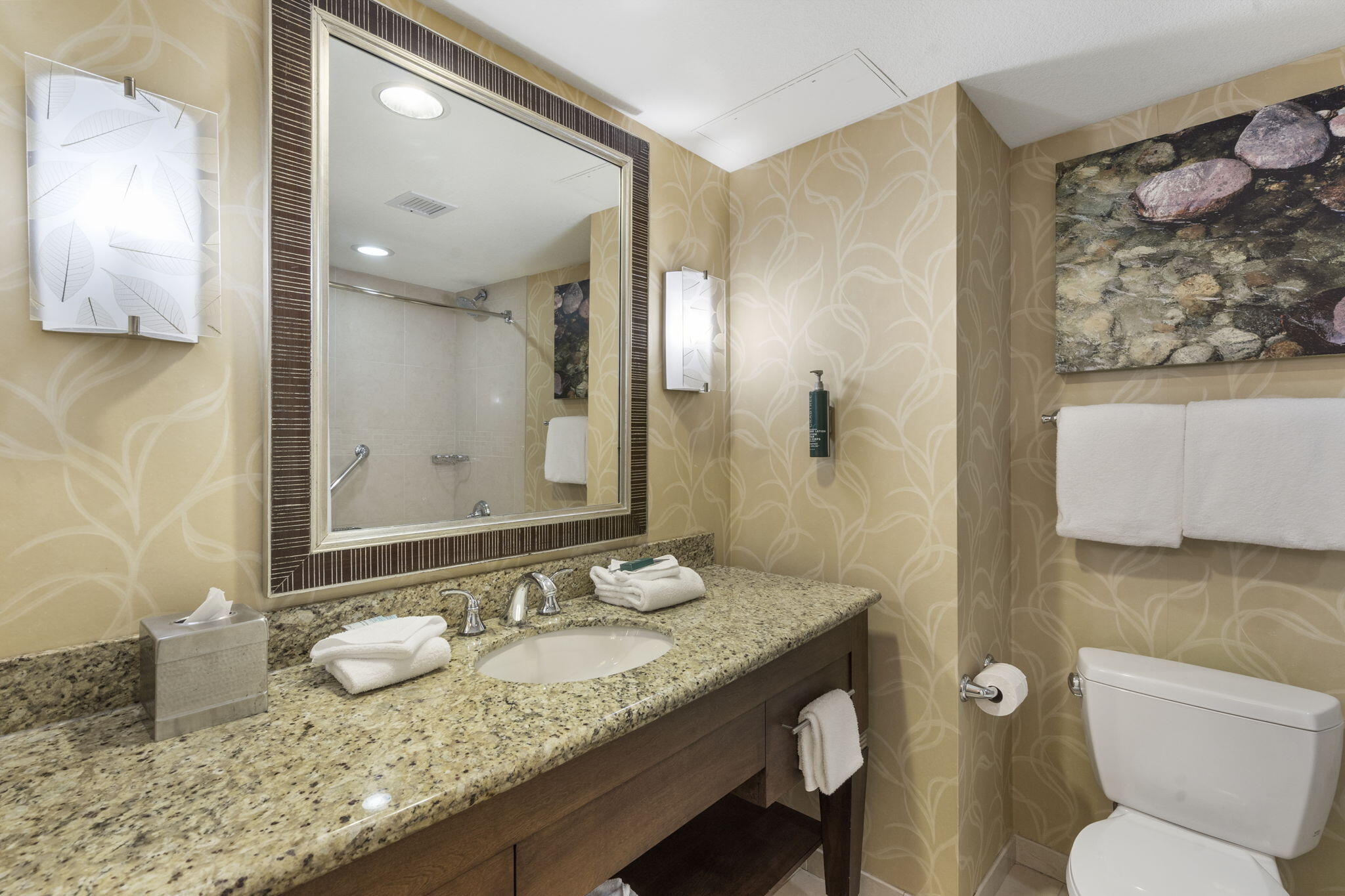 200 South Sycamore Street 1007 Property Photo 9