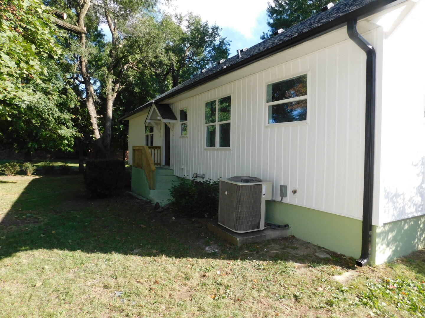 312 Washington St. Property Photo 14