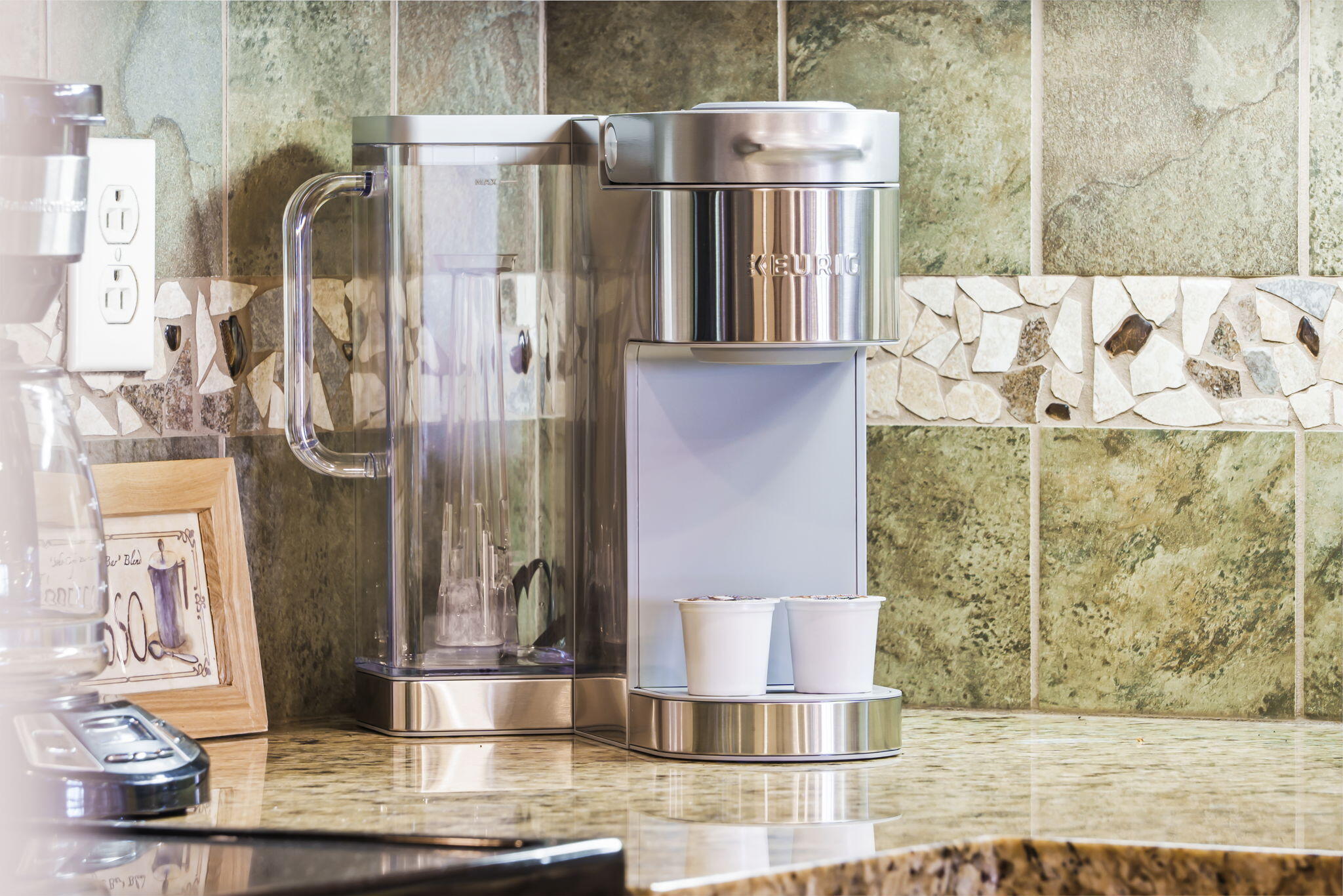 201 Prairie Dunes Drive Property Photo 8