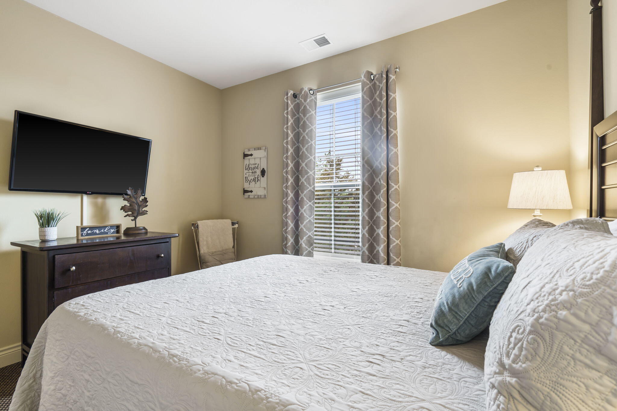 201 Prairie Dunes Drive Property Photo 19