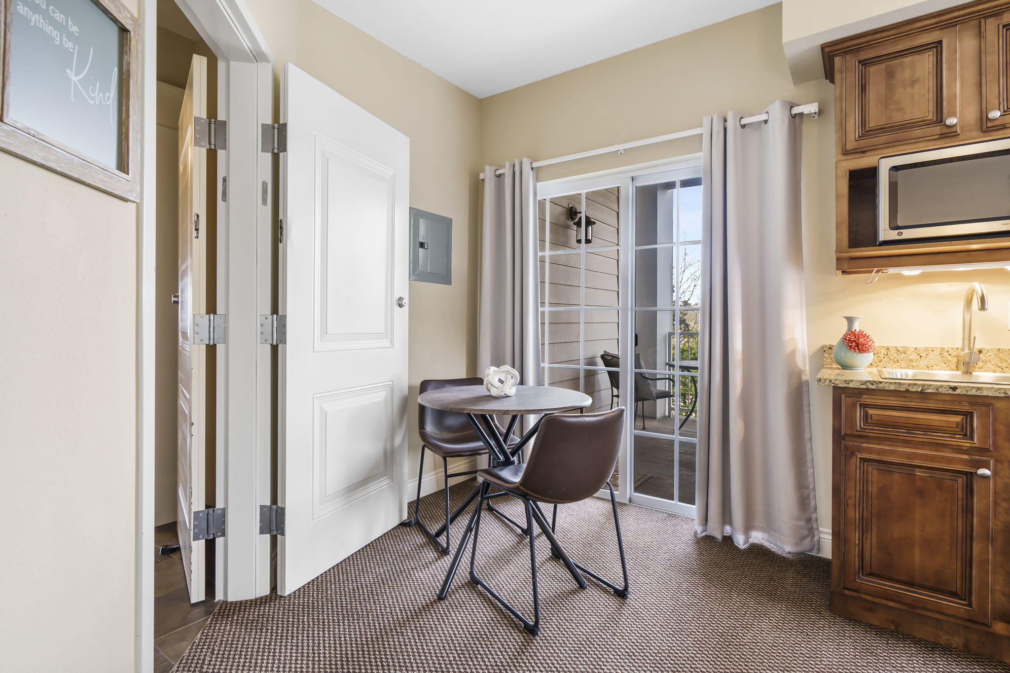 201 Prairie Dunes Drive Property Photo 31