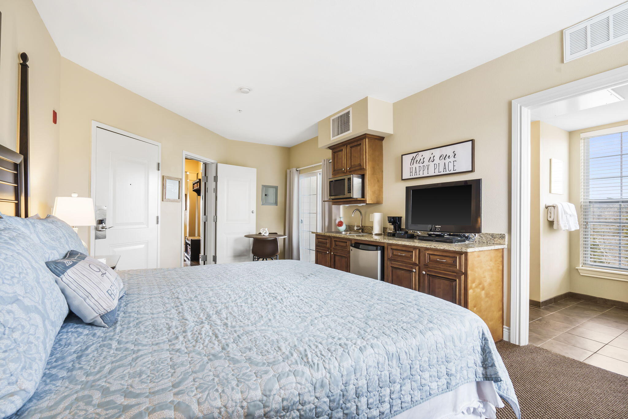 201 Prairie Dunes Drive Property Photo 32