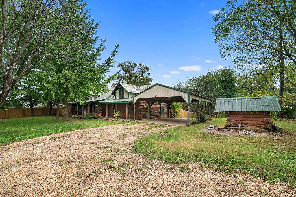 1520 Emerald Road Property Photo 1