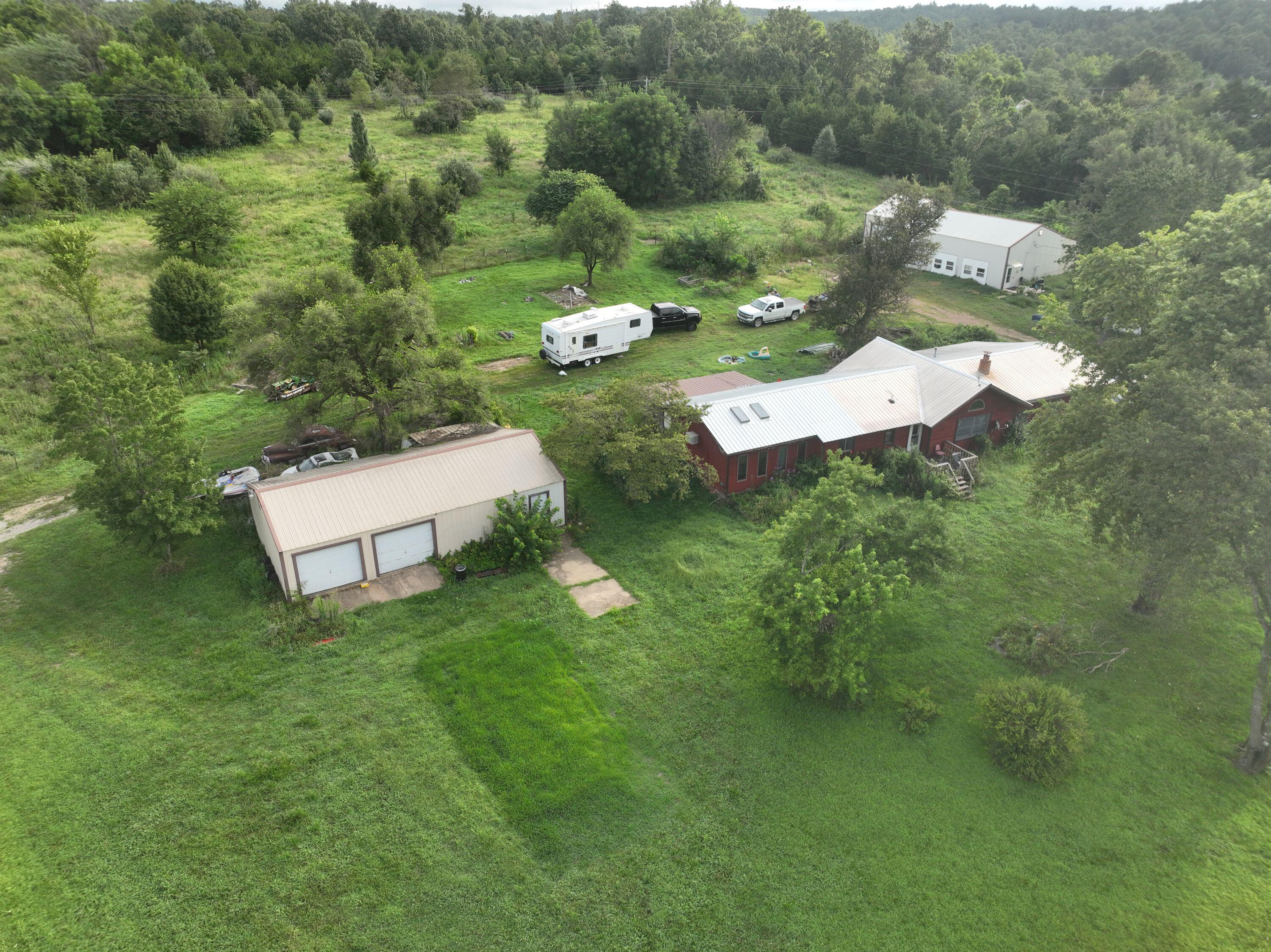 2730 Ozark Avenue Property Photo 3
