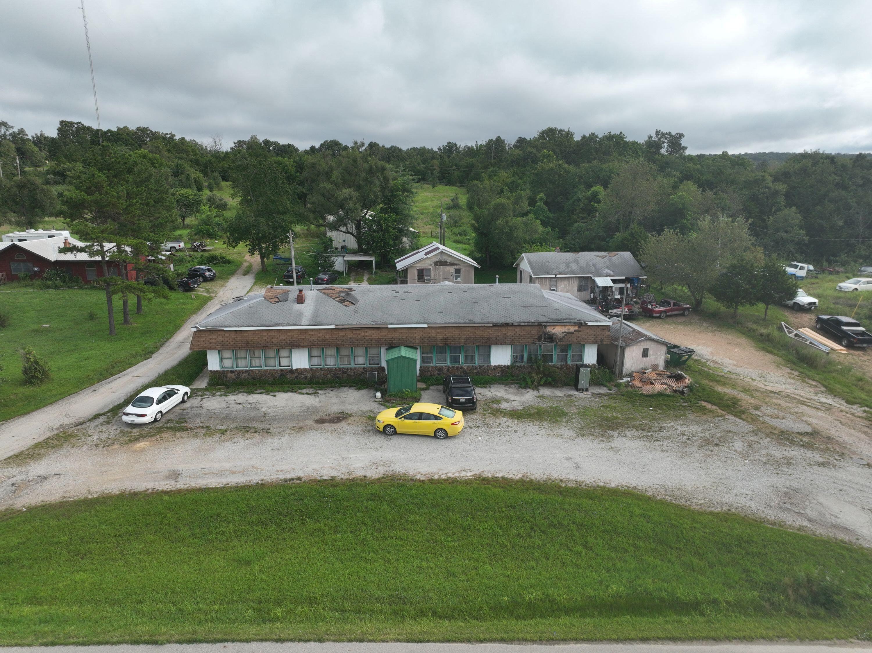 2730 Ozark Avenue Property Photo 4