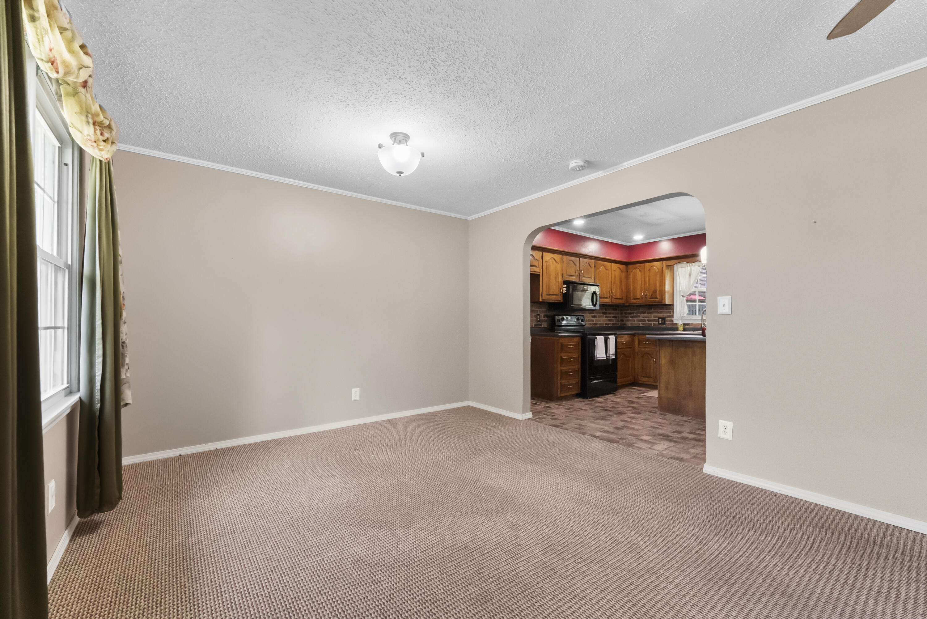 2126 South Wellington Avenue Property Photo 4