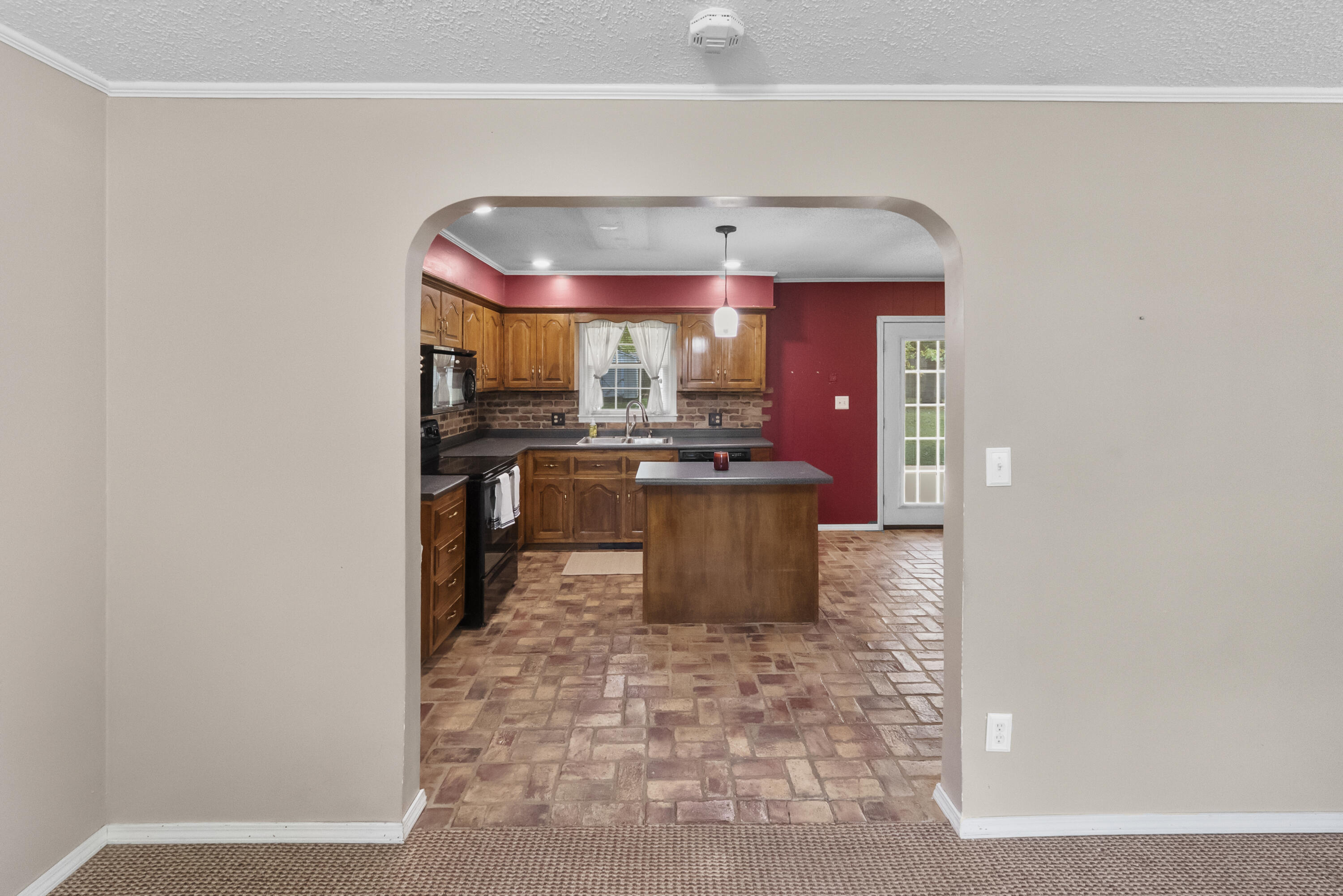 2126 South Wellington Avenue Property Photo 6