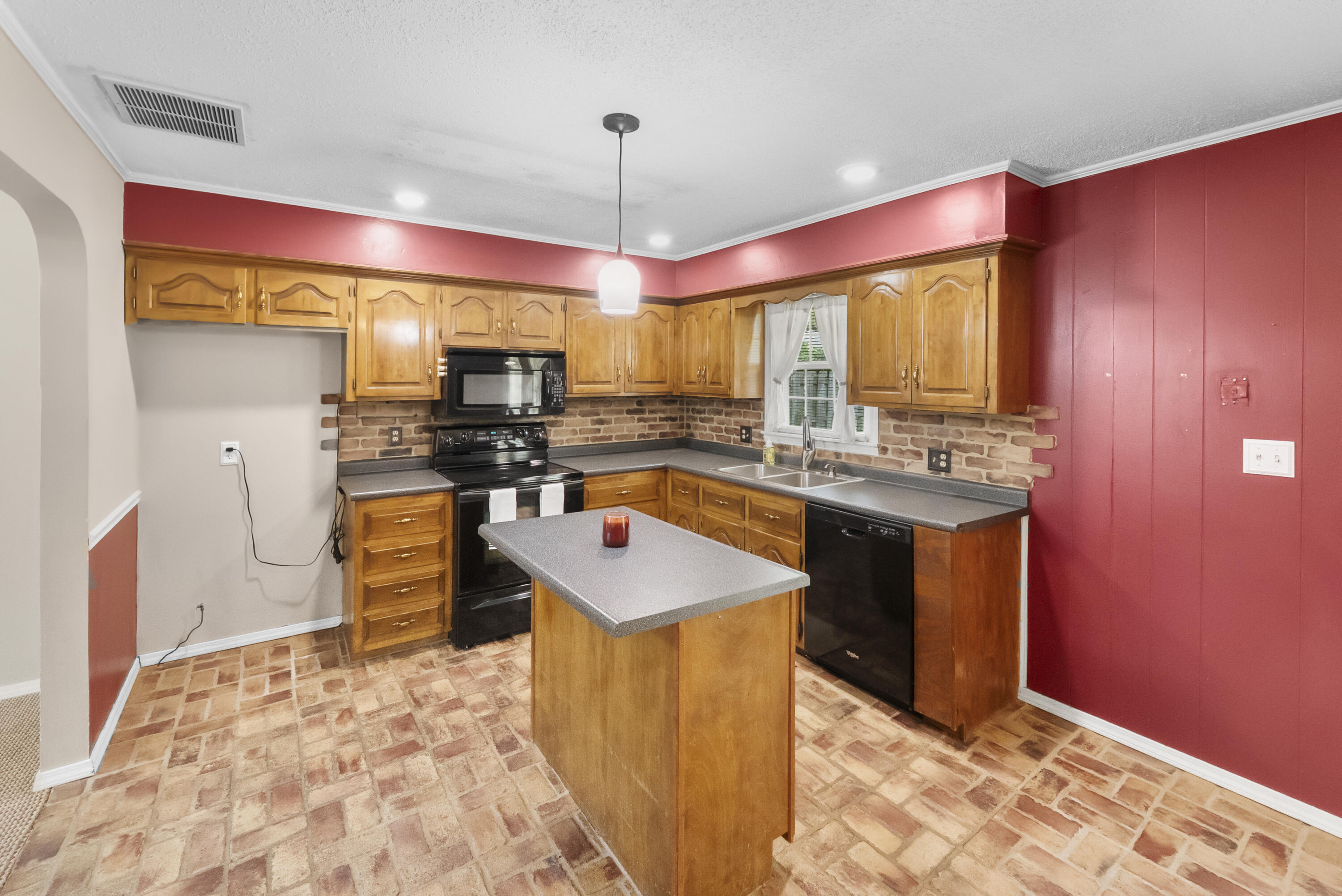 2126 South Wellington Avenue Property Photo 7