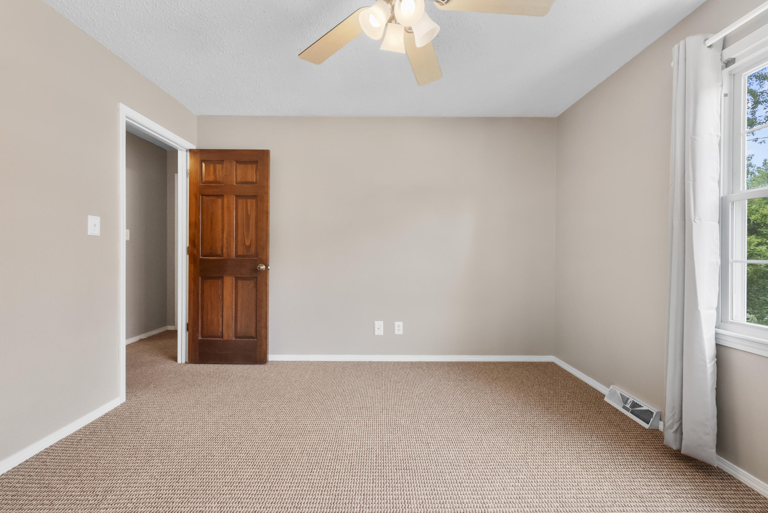 2126 South Wellington Avenue Property Photo 22