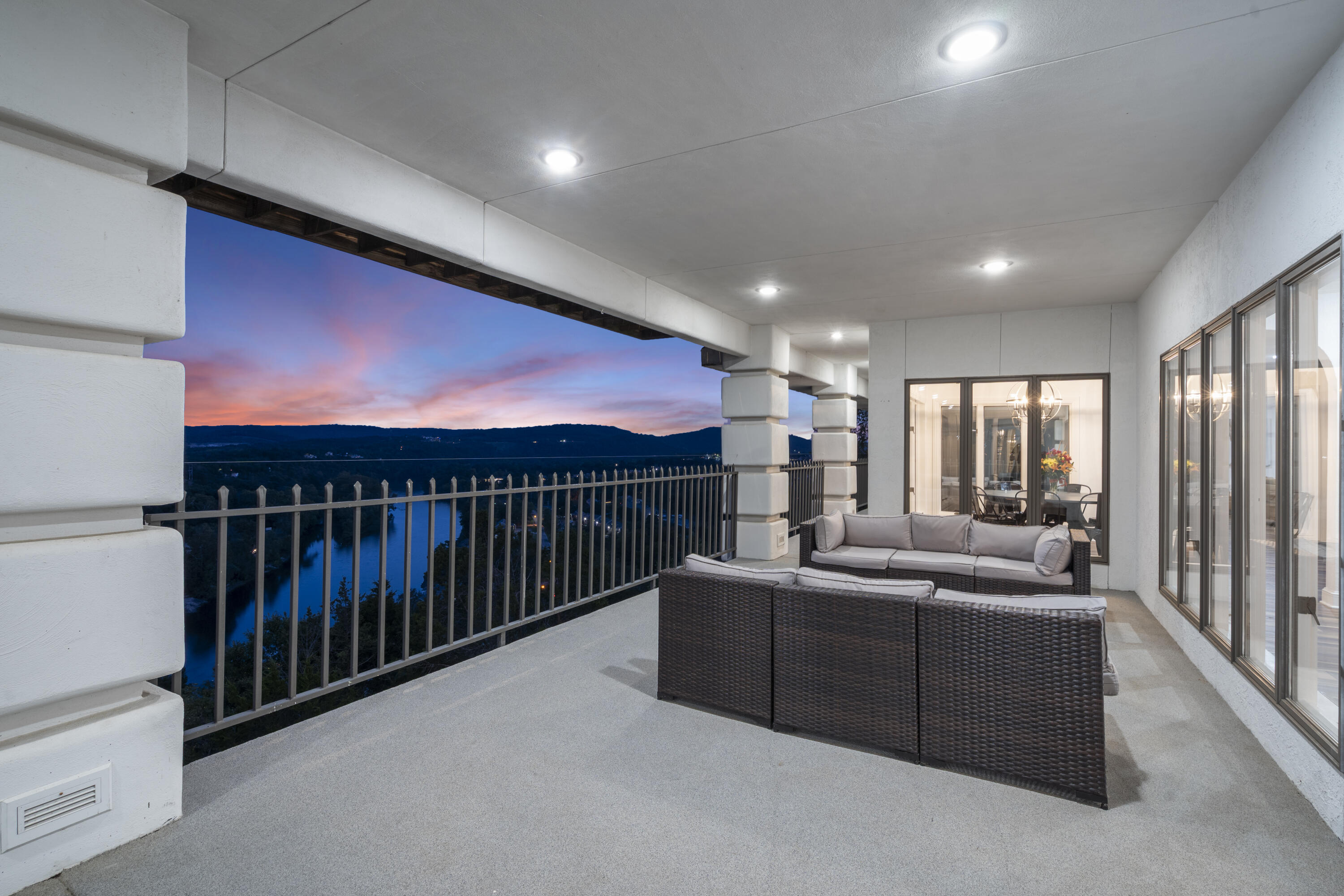 493 Shady Drive Property Photo 2