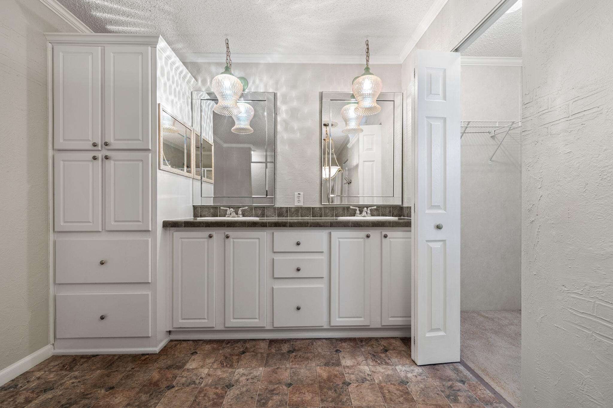 604- West Cave Street Property Photo 29