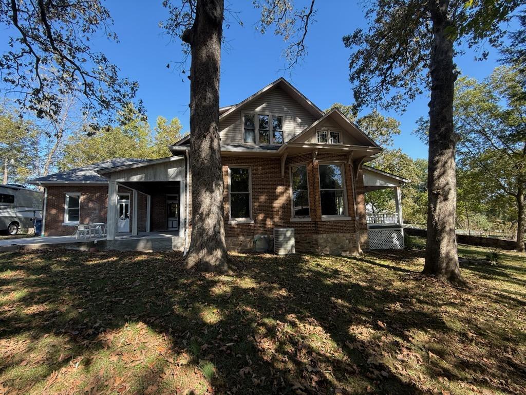 135 South 8th Street Property Photo 6