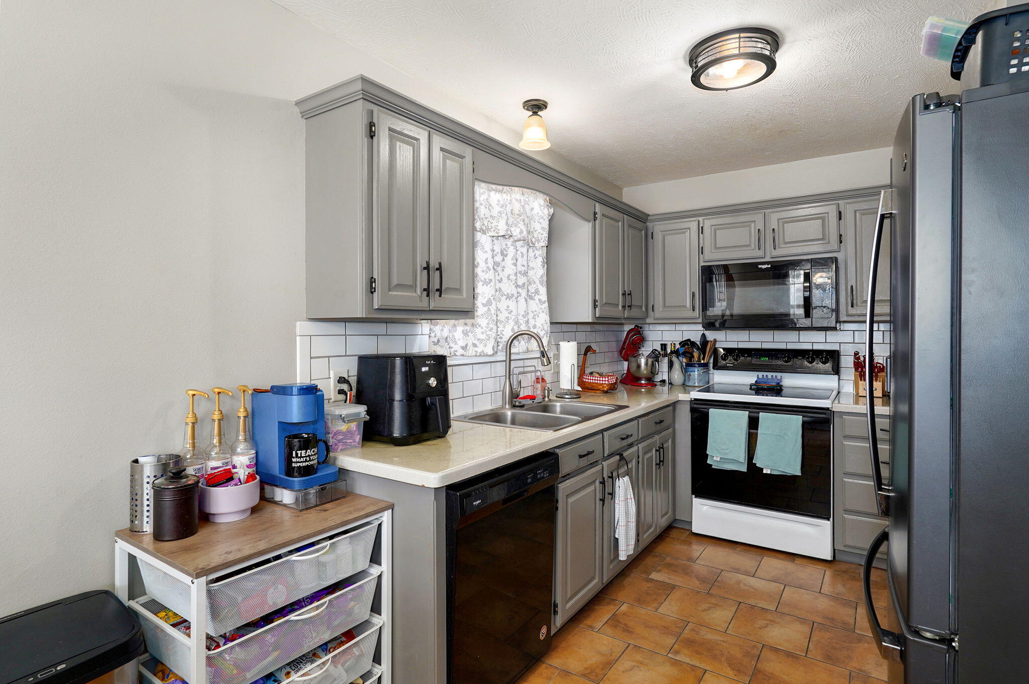 1813 Edgewood Drive Property Photo 10
