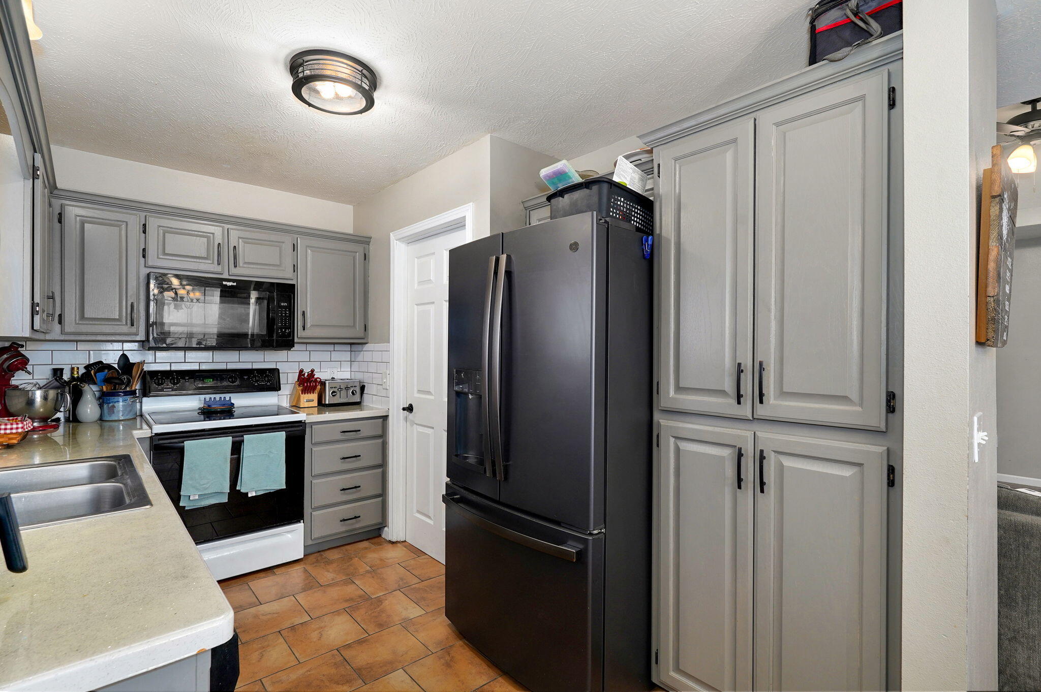 1813 Edgewood Drive Property Photo 11