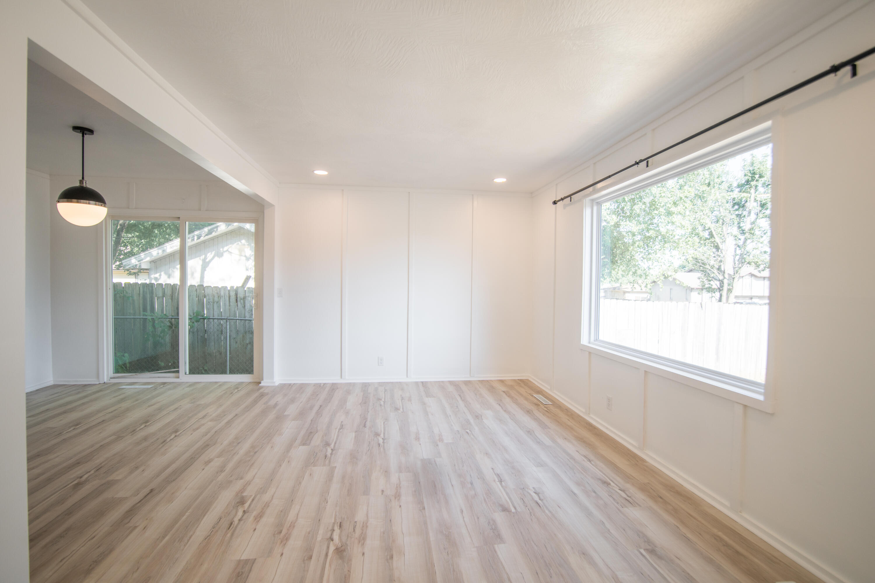 3016 West Roxbury Street Property Photo 5