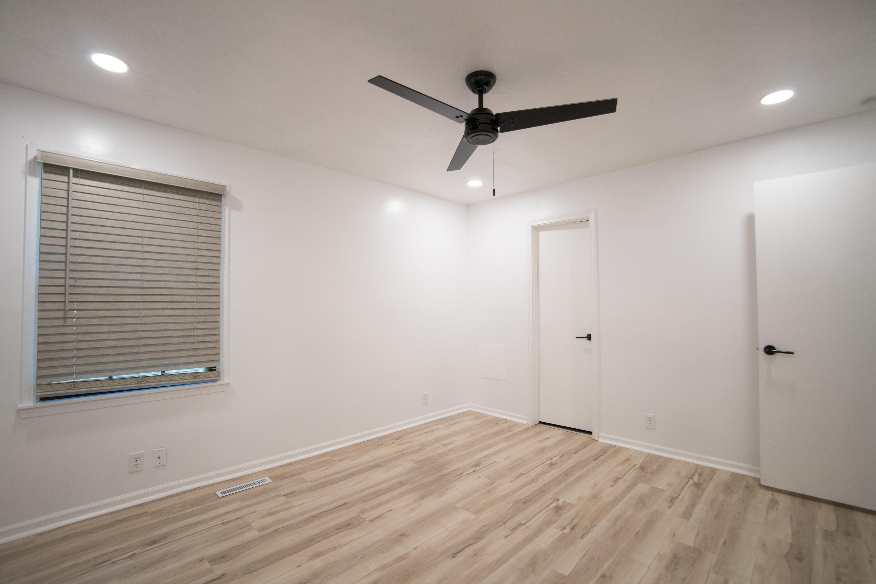 3016 West Roxbury Street Property Photo 17