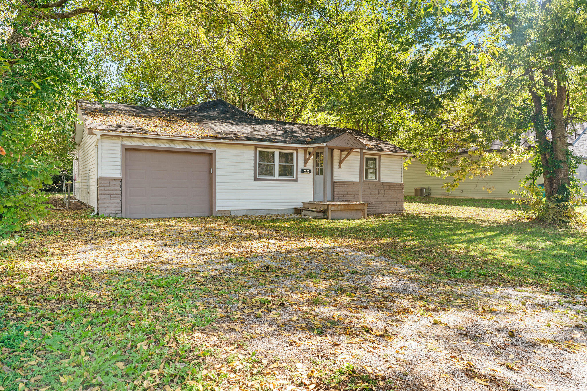 626 North Phelps Avenue Property Photo 3